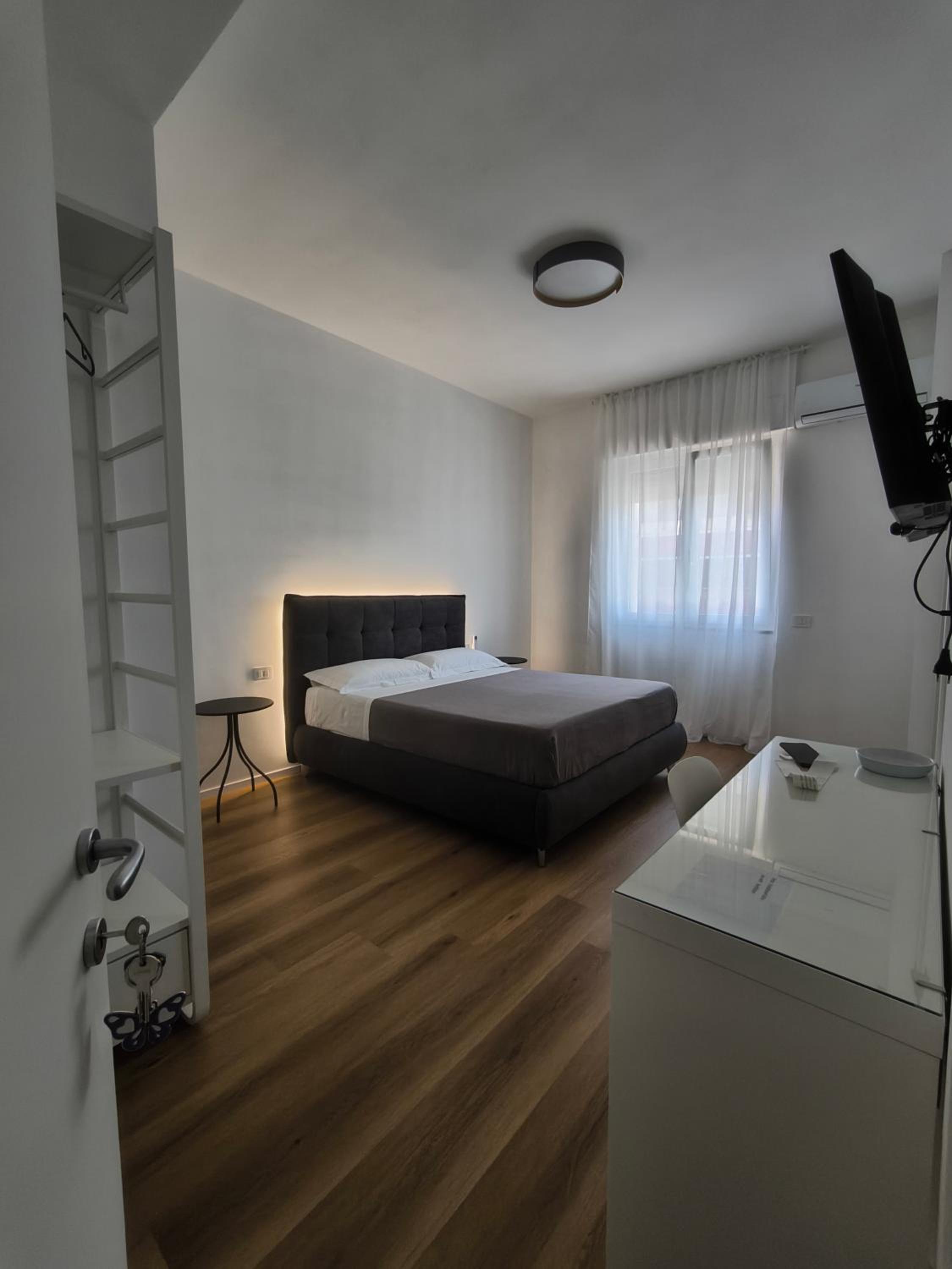 Double Room with Private Bathroom photo 2