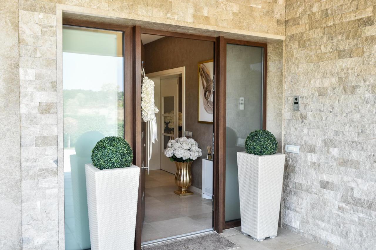Villa photo 2
