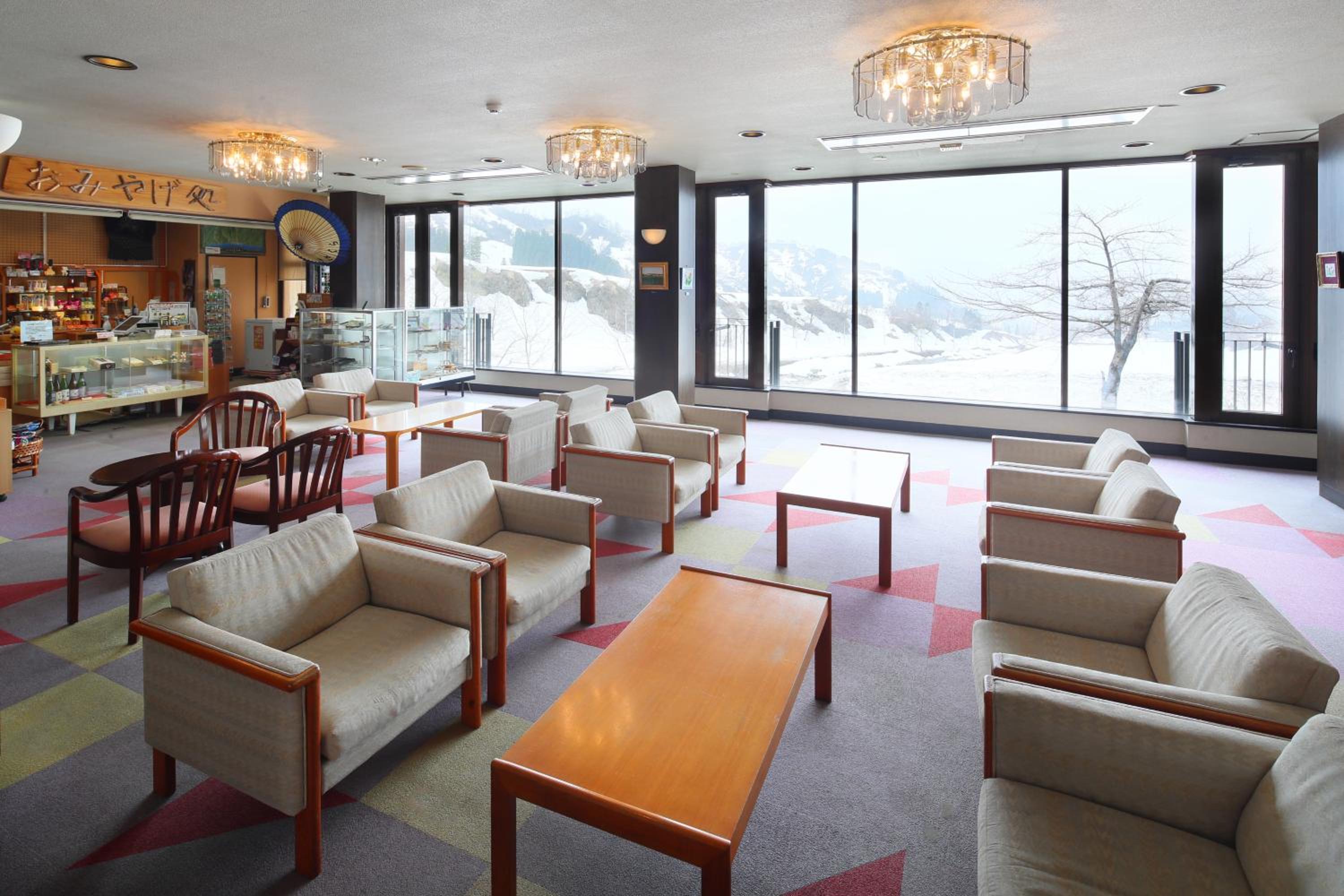 Quadruple Room with Mountain View - Photo 16