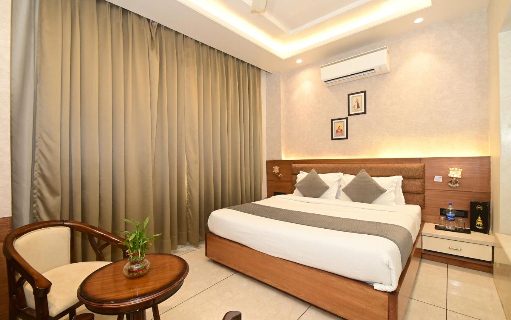 Deluxe Room - Photo 9