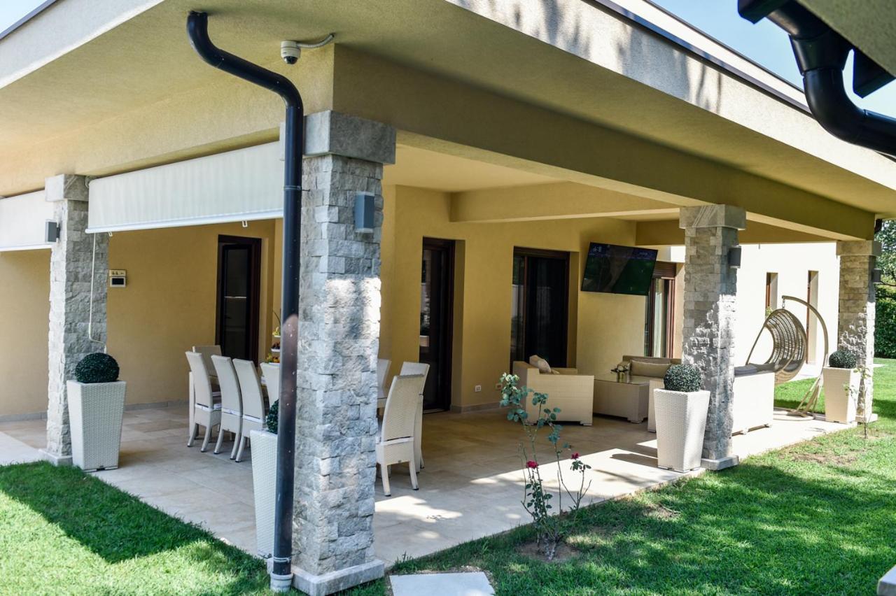 Villa photo 3