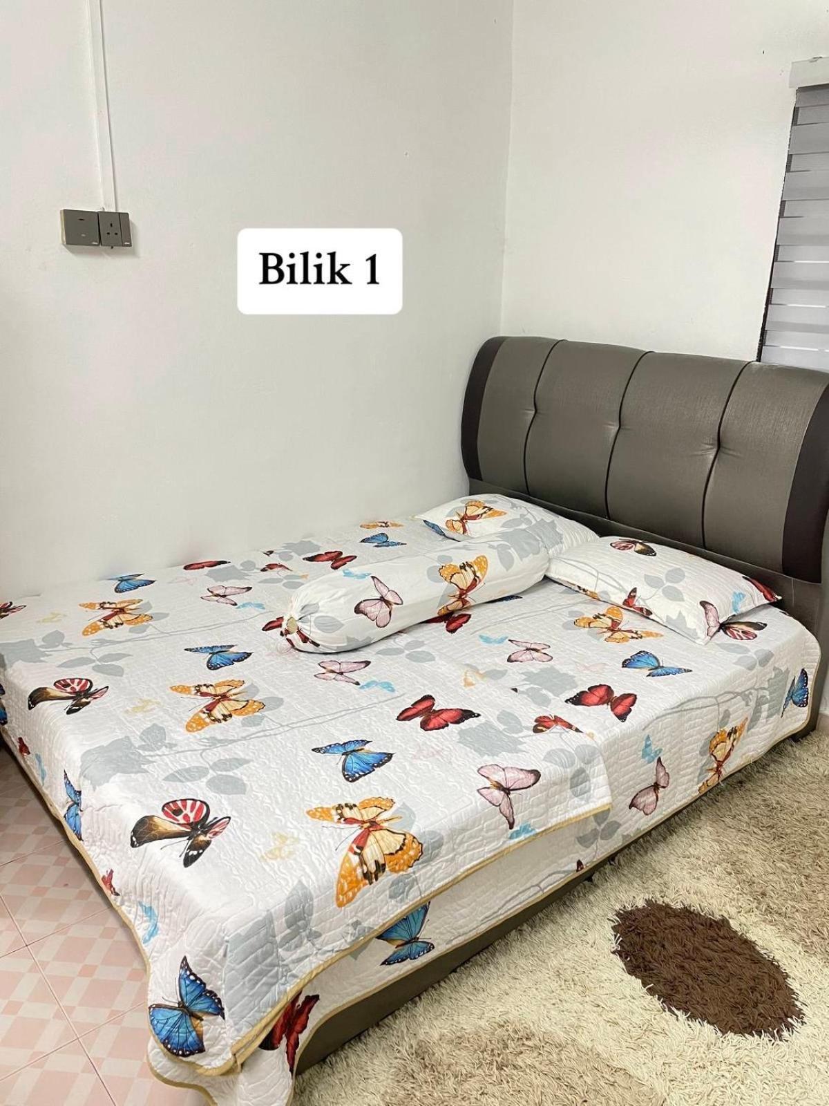 Two-Bedroom House photo 2
