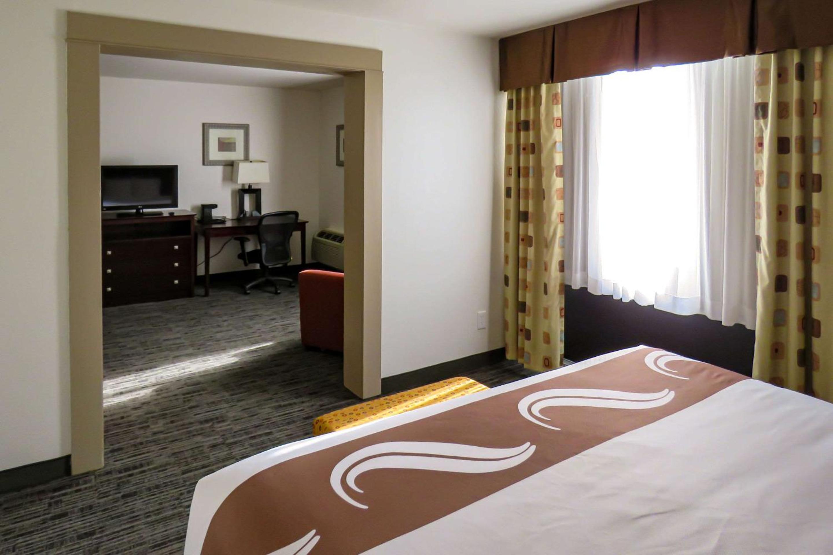 King Suite - Photo 1