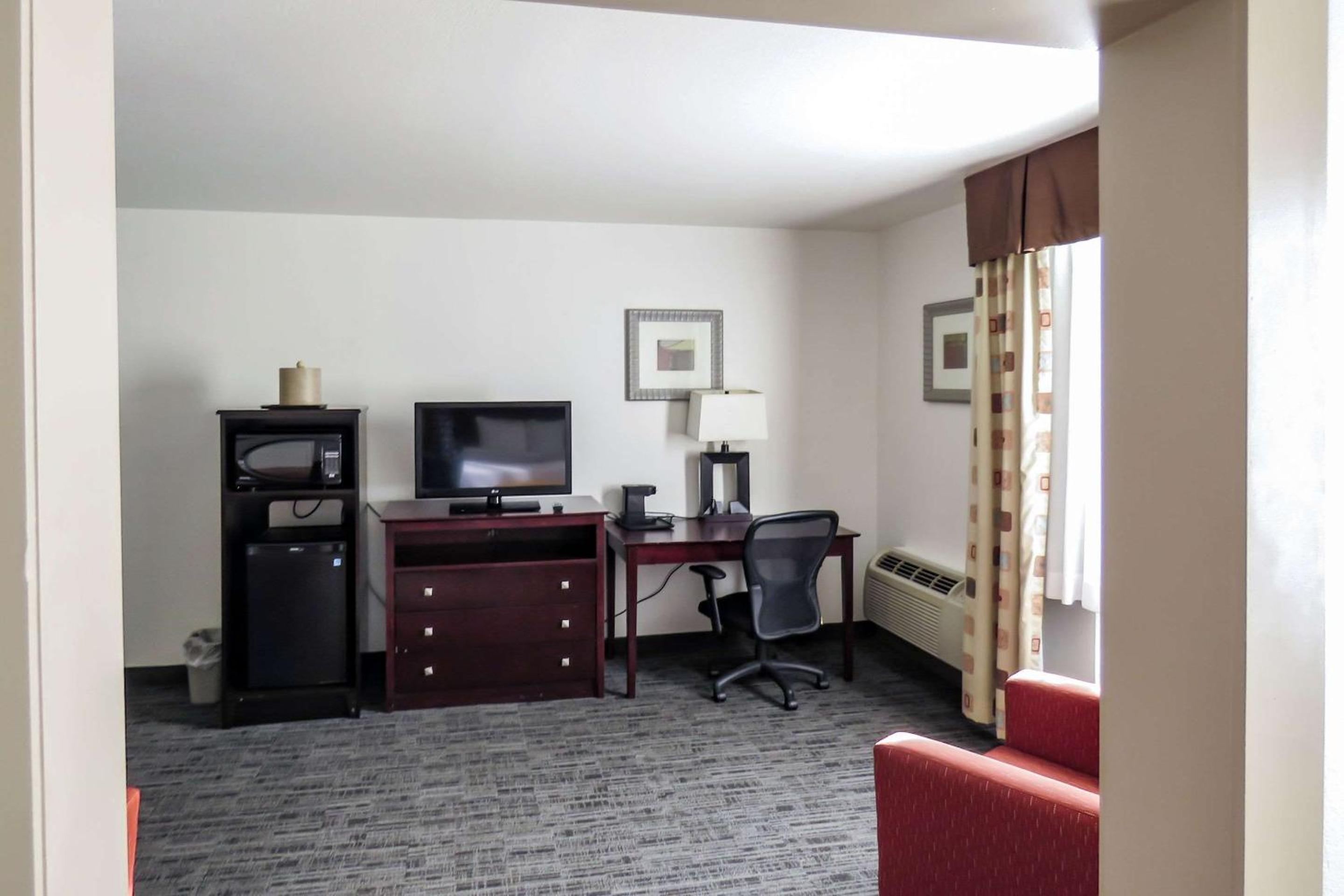 King Suite - Photo 6