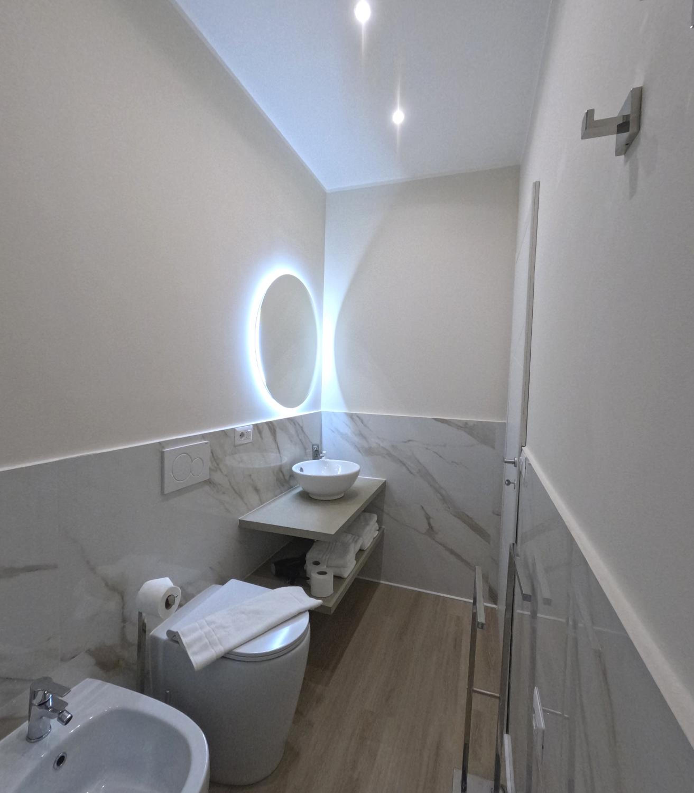 Suite with Spa Bath photo 2