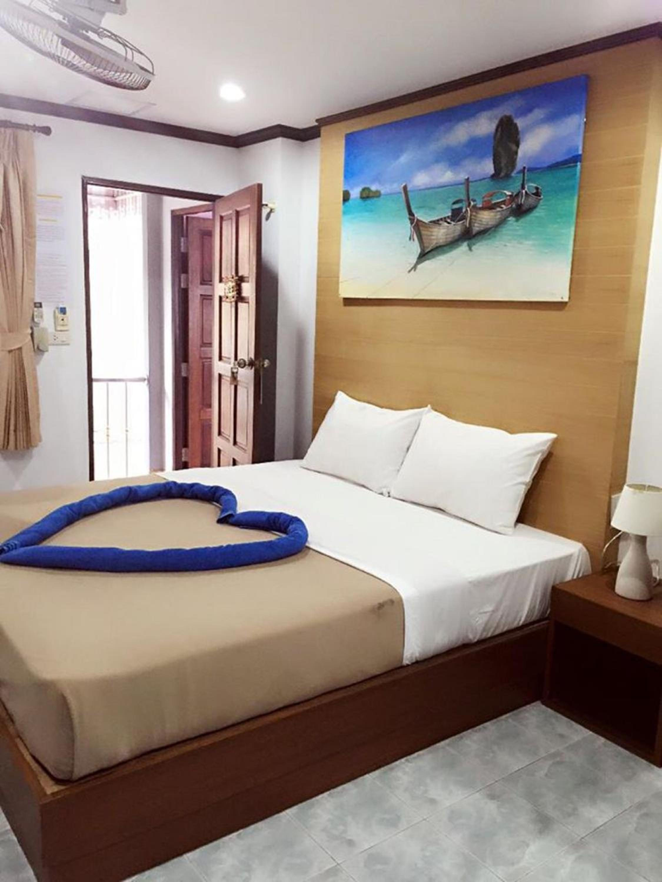 Standard Double Room - Photo 3