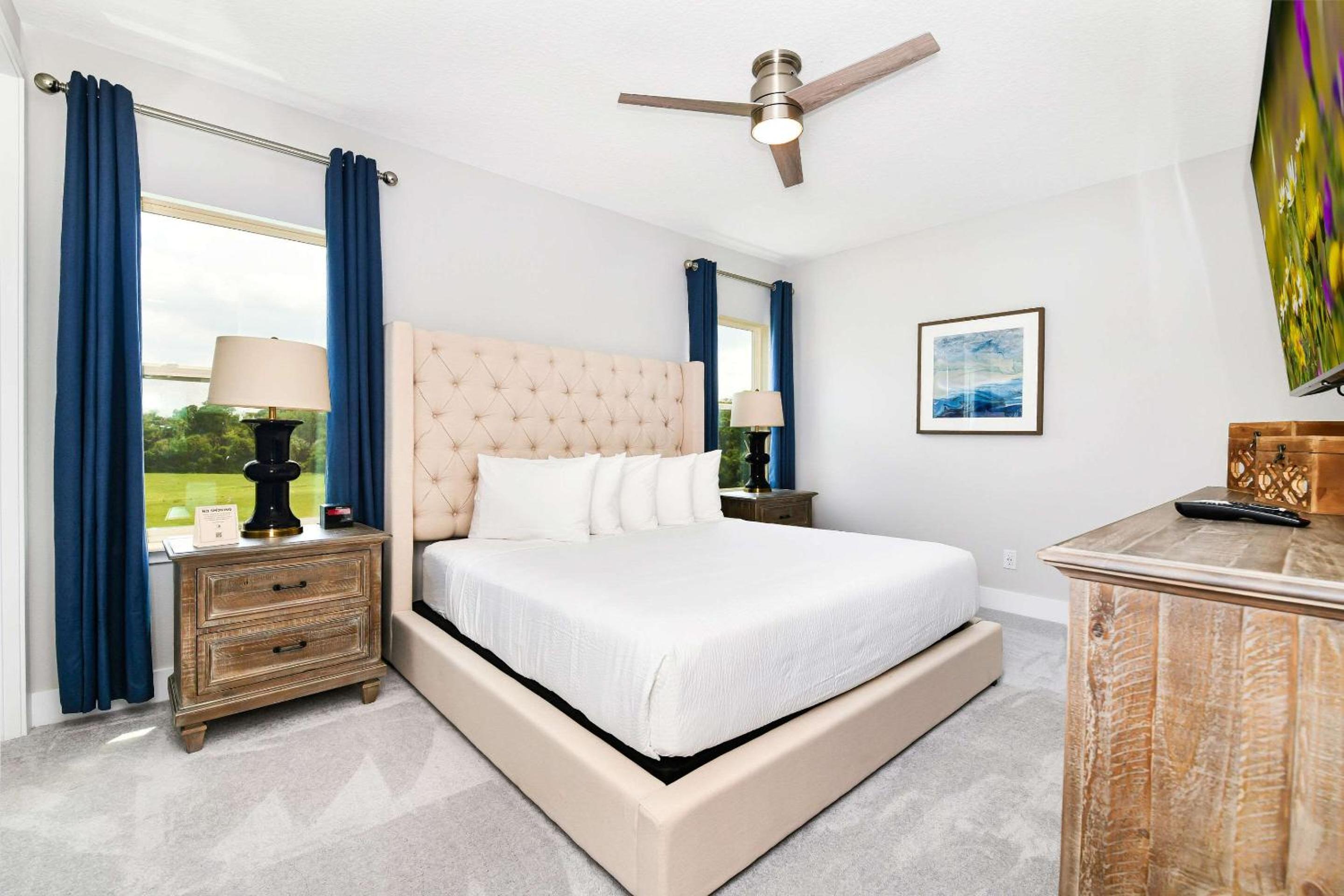 3 Bedroom Luxury Townhome w/Patio - Photo 9