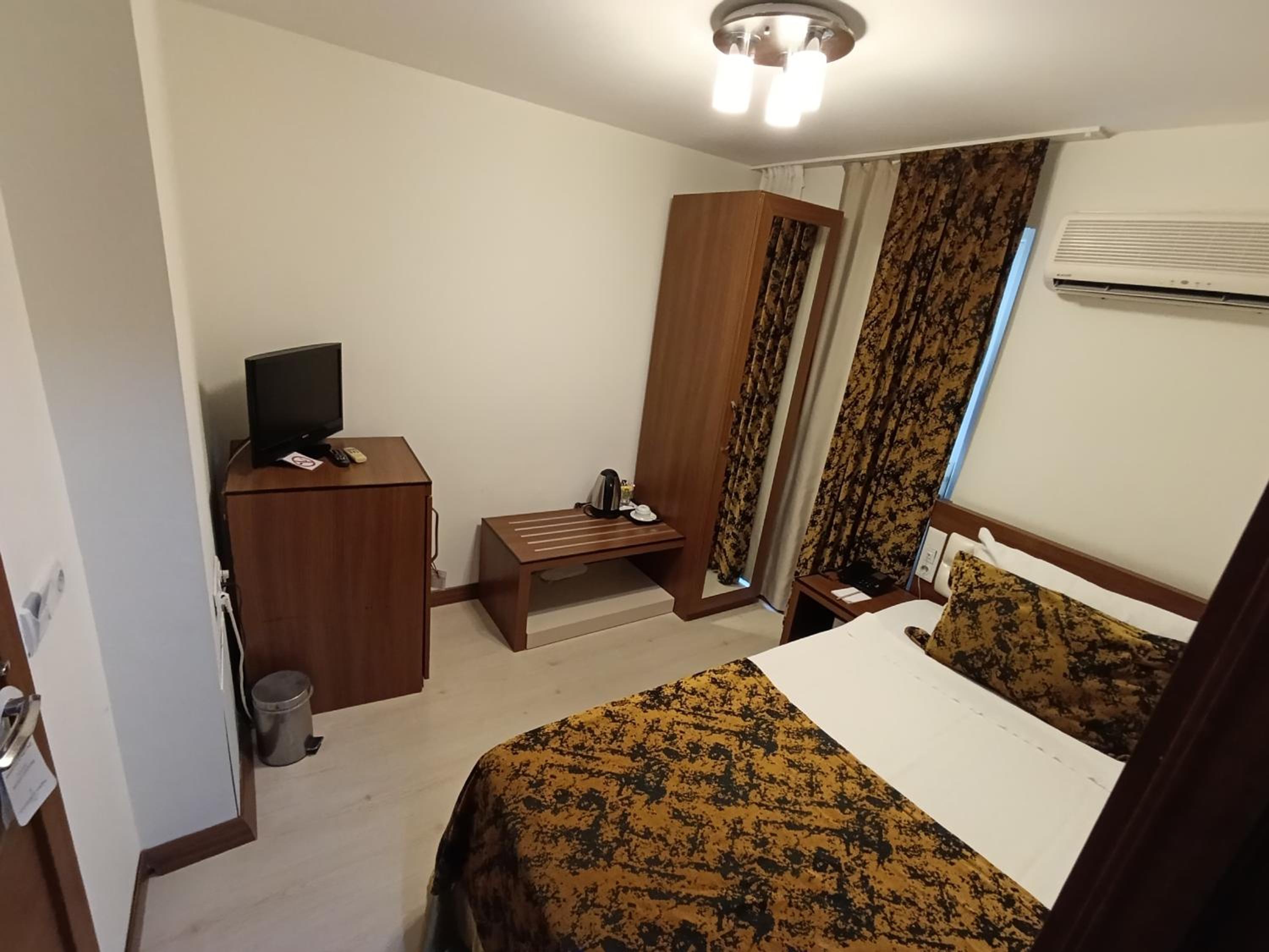 Economy Single Room