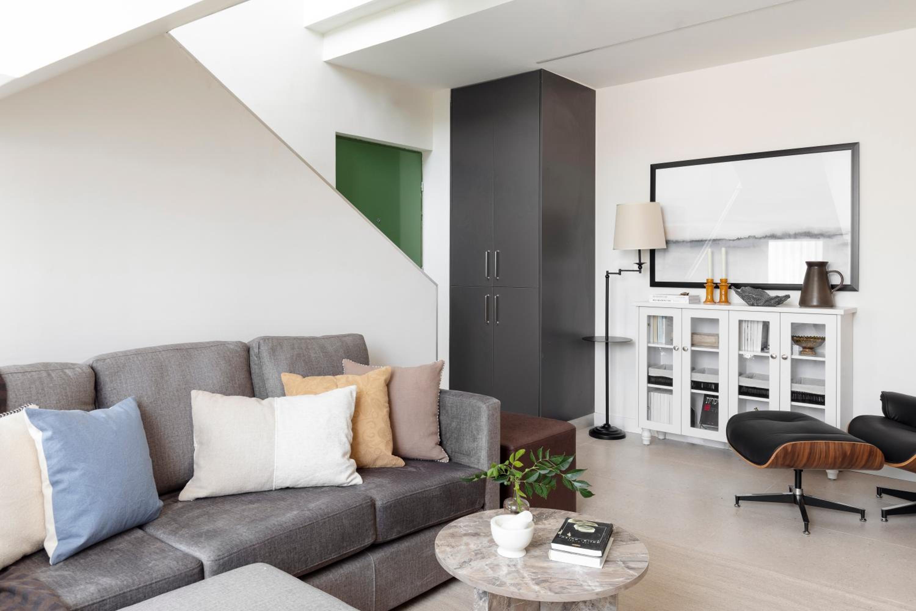 Two-Bedroom Apartment with City View photo 3