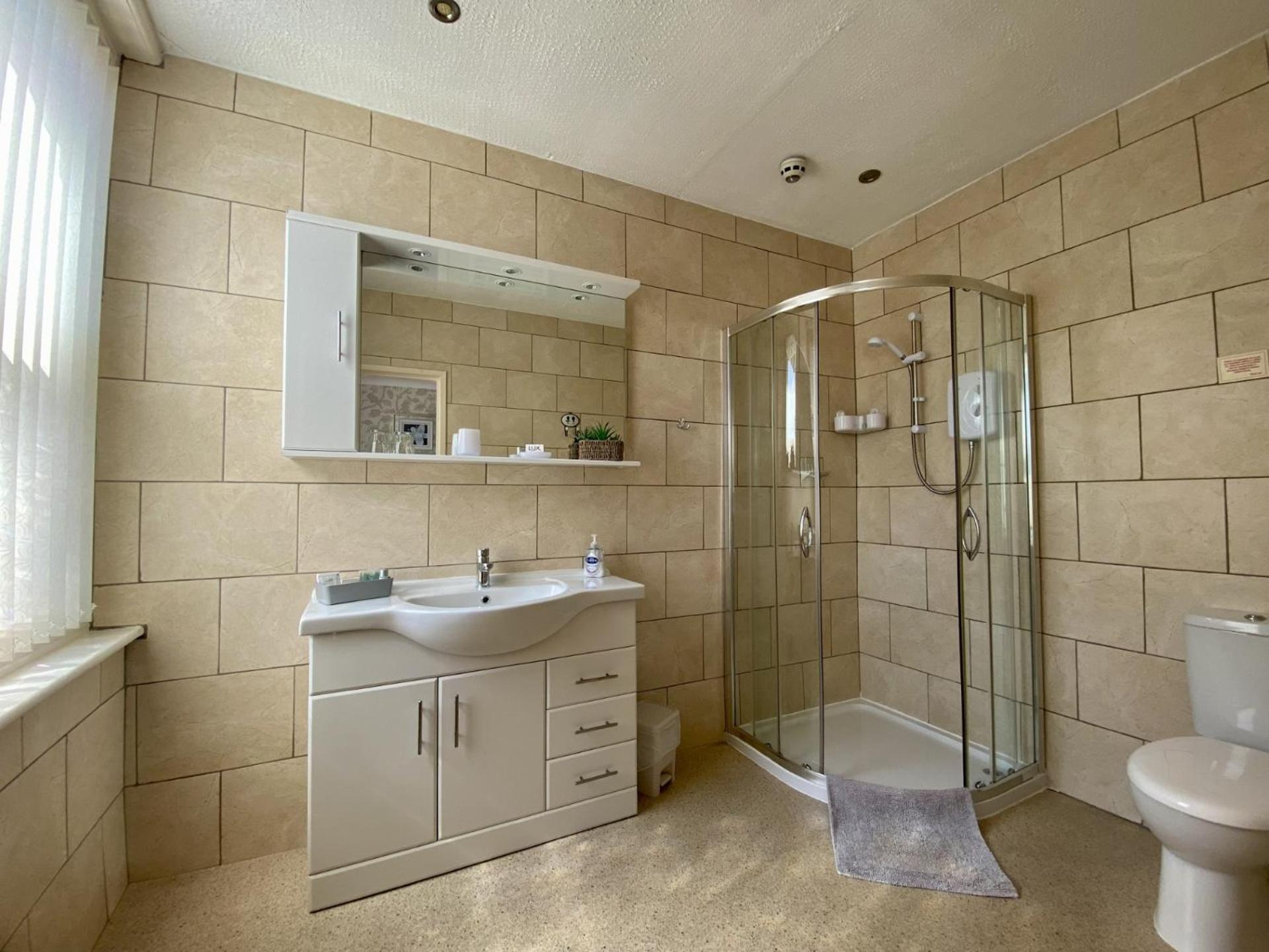 Large Double Room photo 2