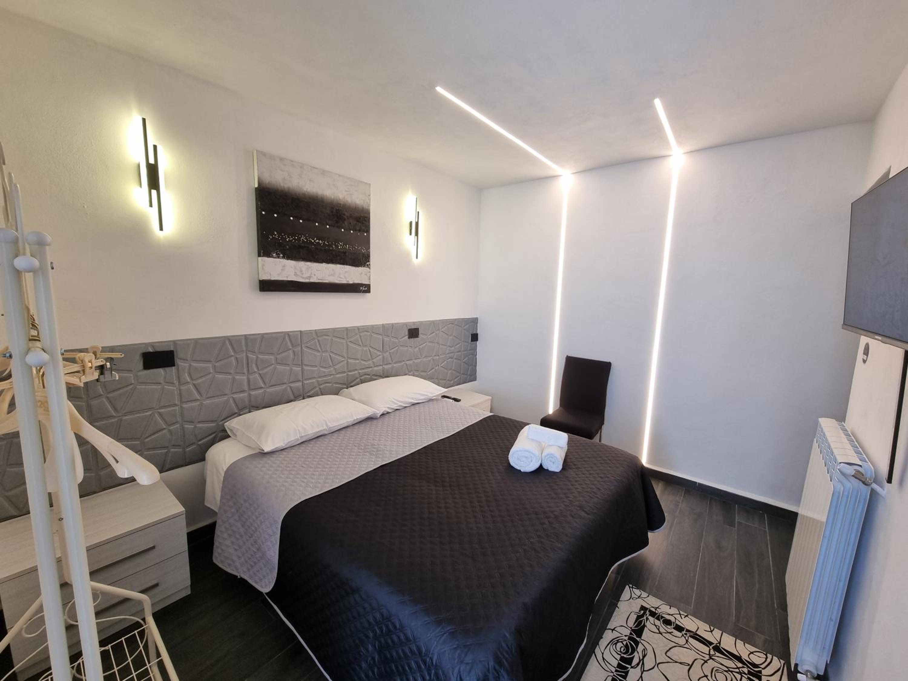 Deluxe Double Room with Bath photo 1
