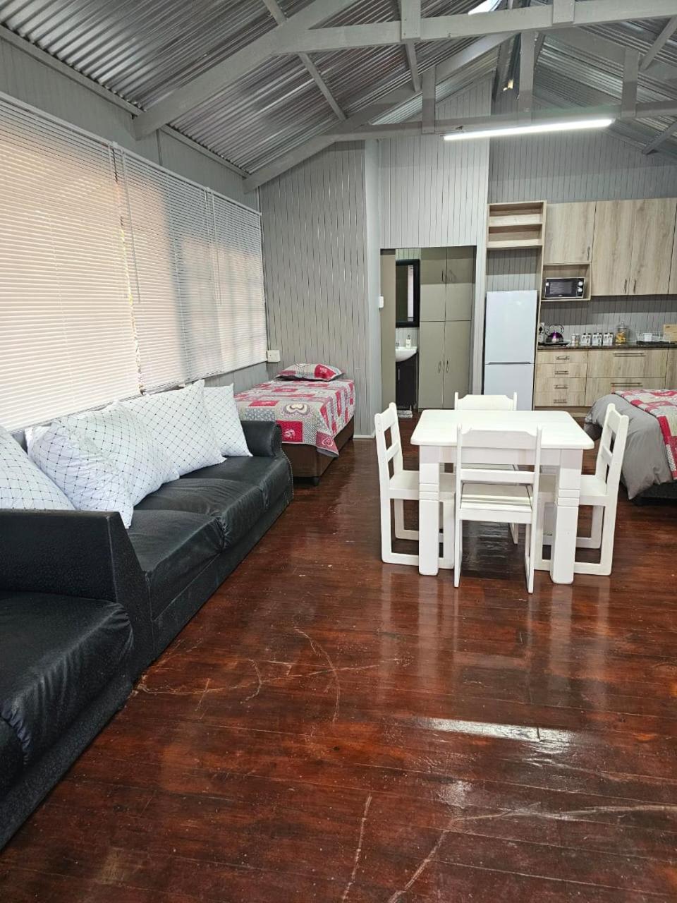 Family Room photo 3