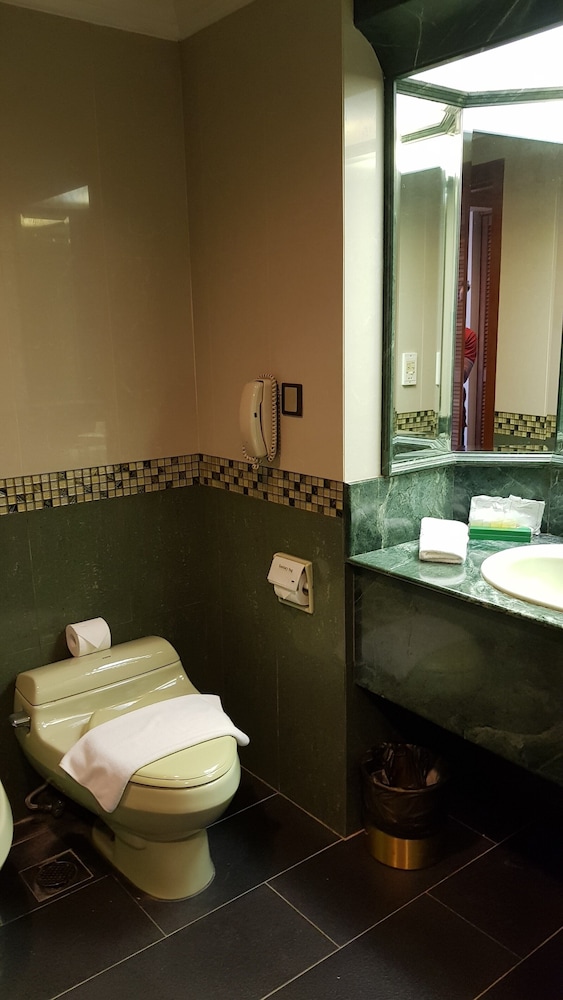 Deluxe Room - Photo 4