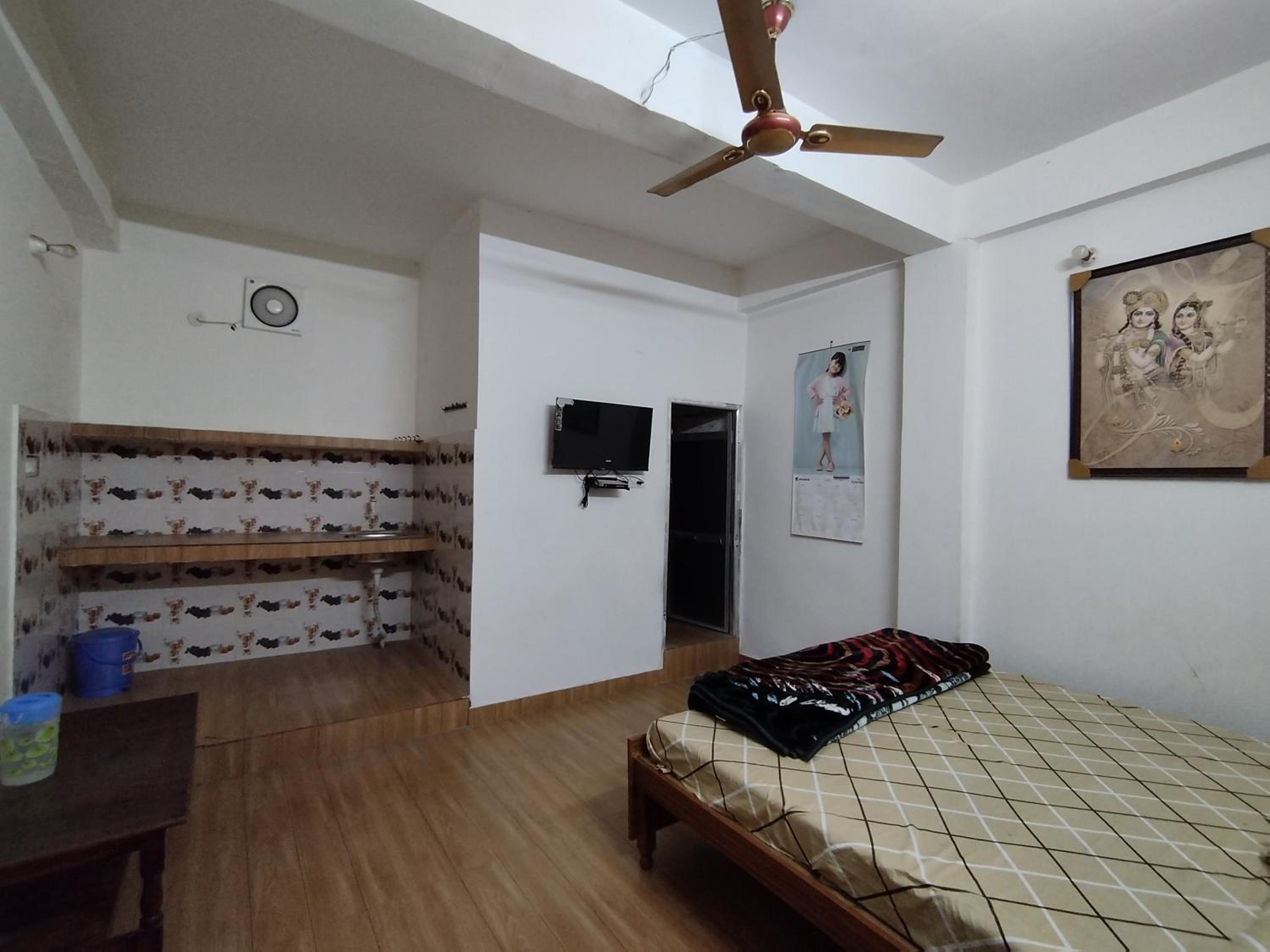 Family Room photo 3