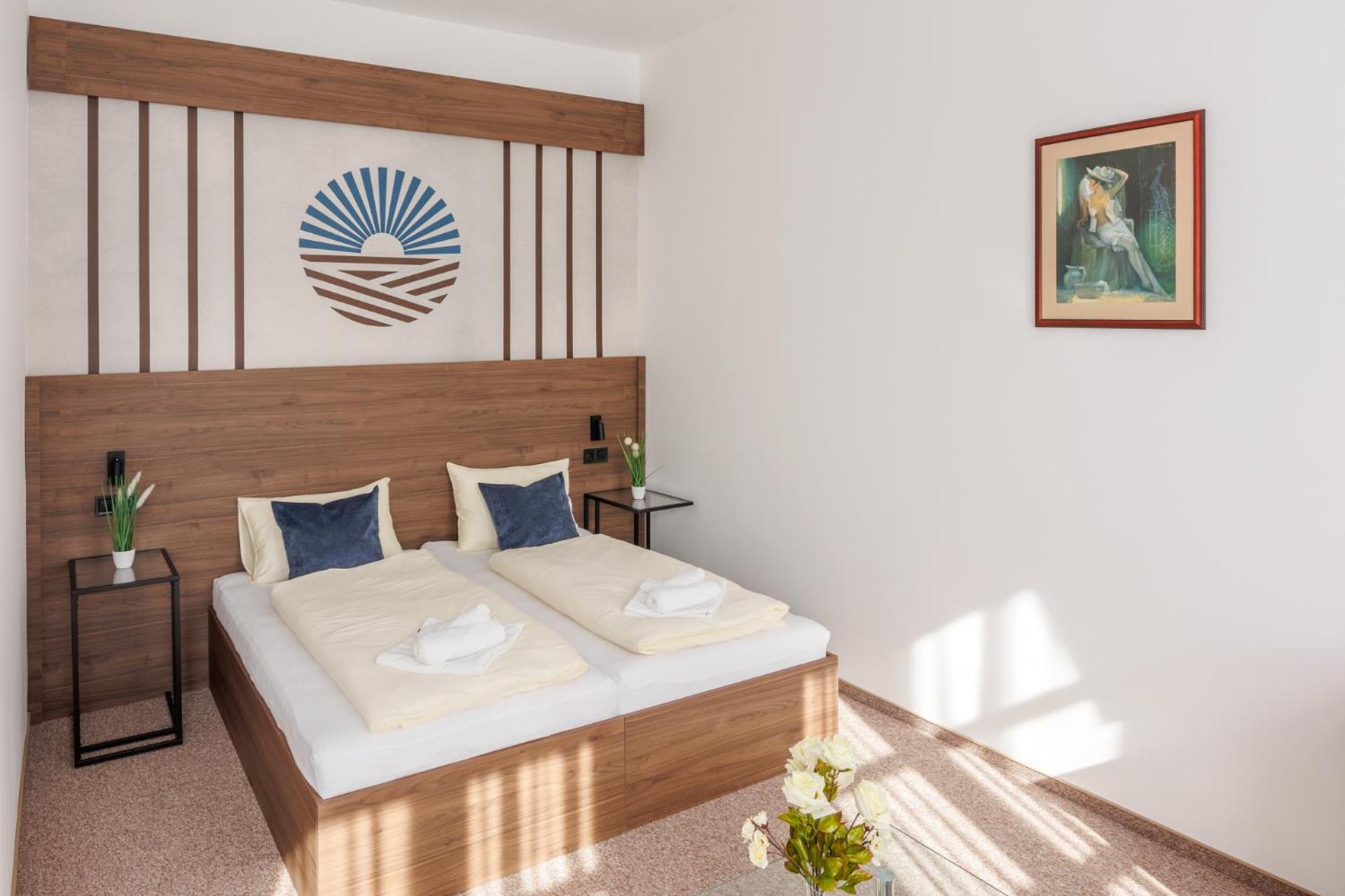 Deluxe Double or Twin Room - Photo 3