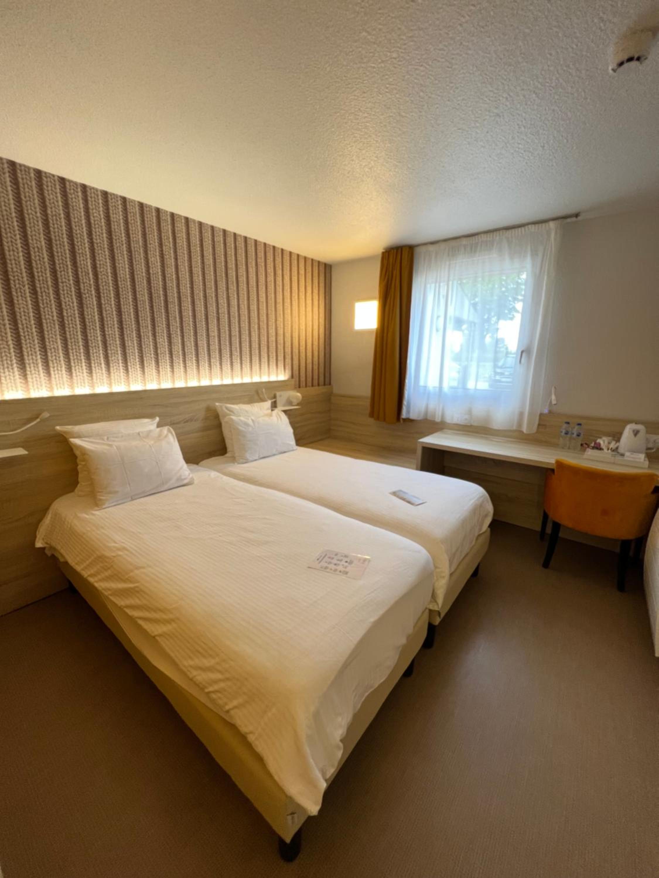 Large Double Room photo 3