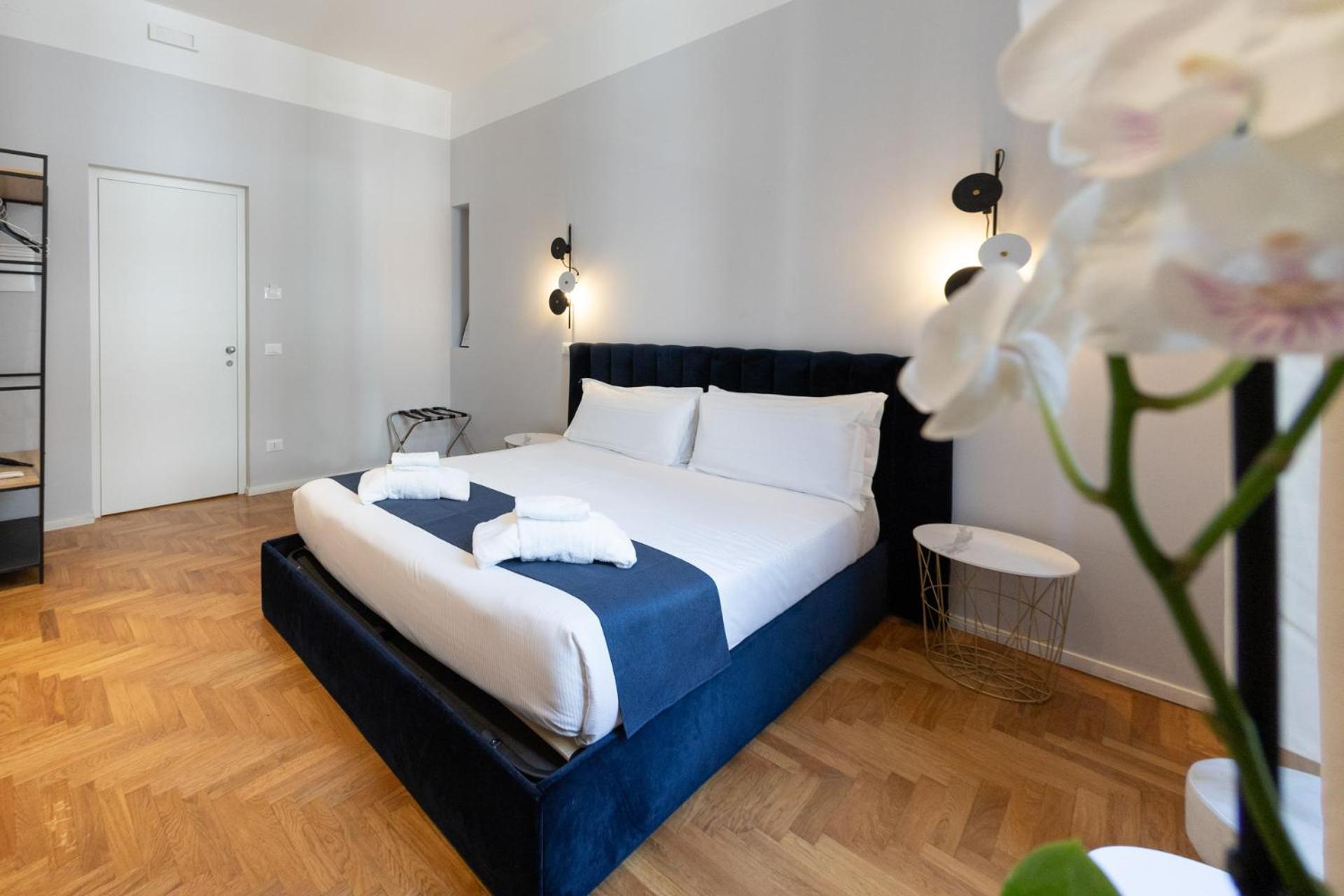 Double Room with Spa Bath photo 2