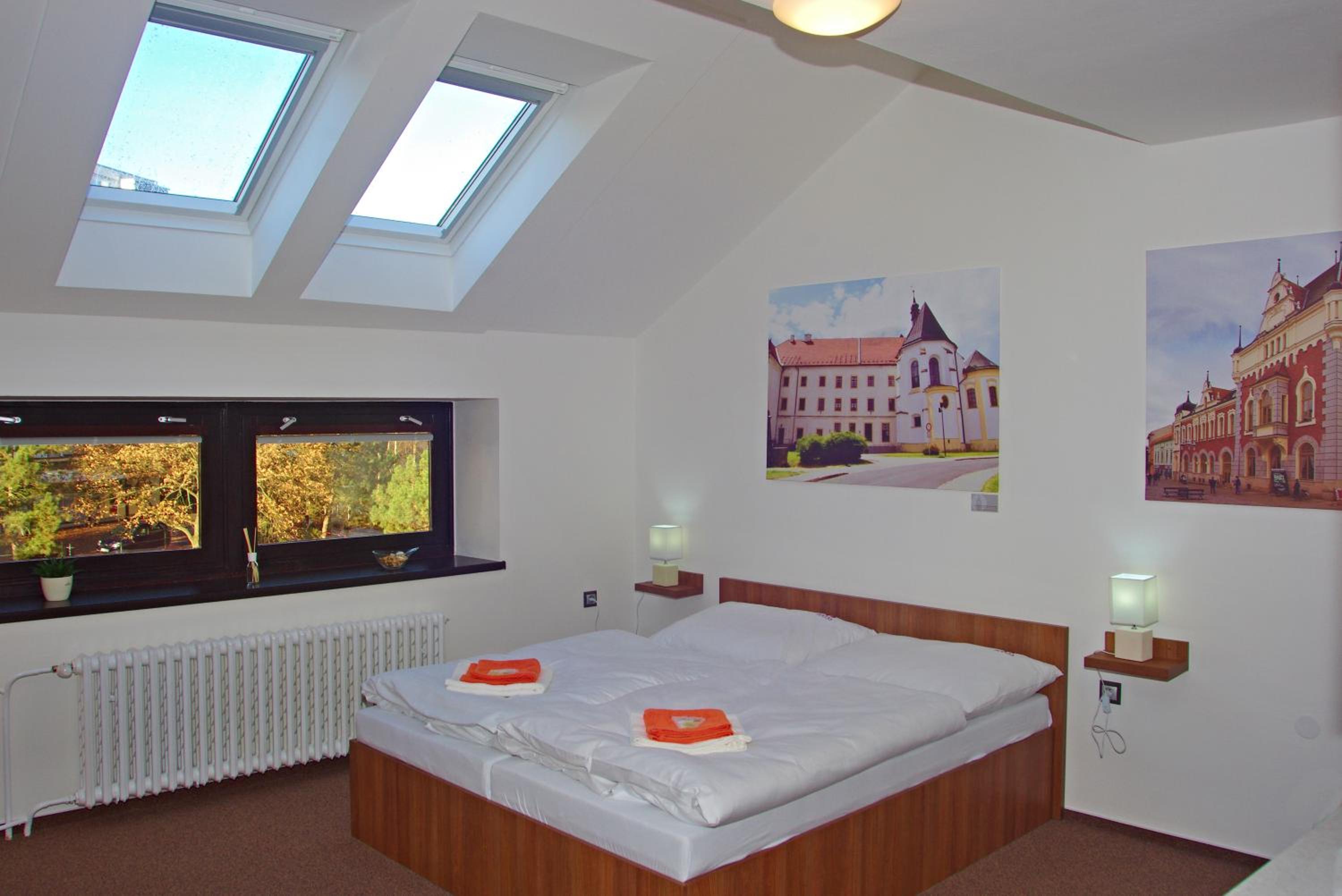 Standard Double Suite