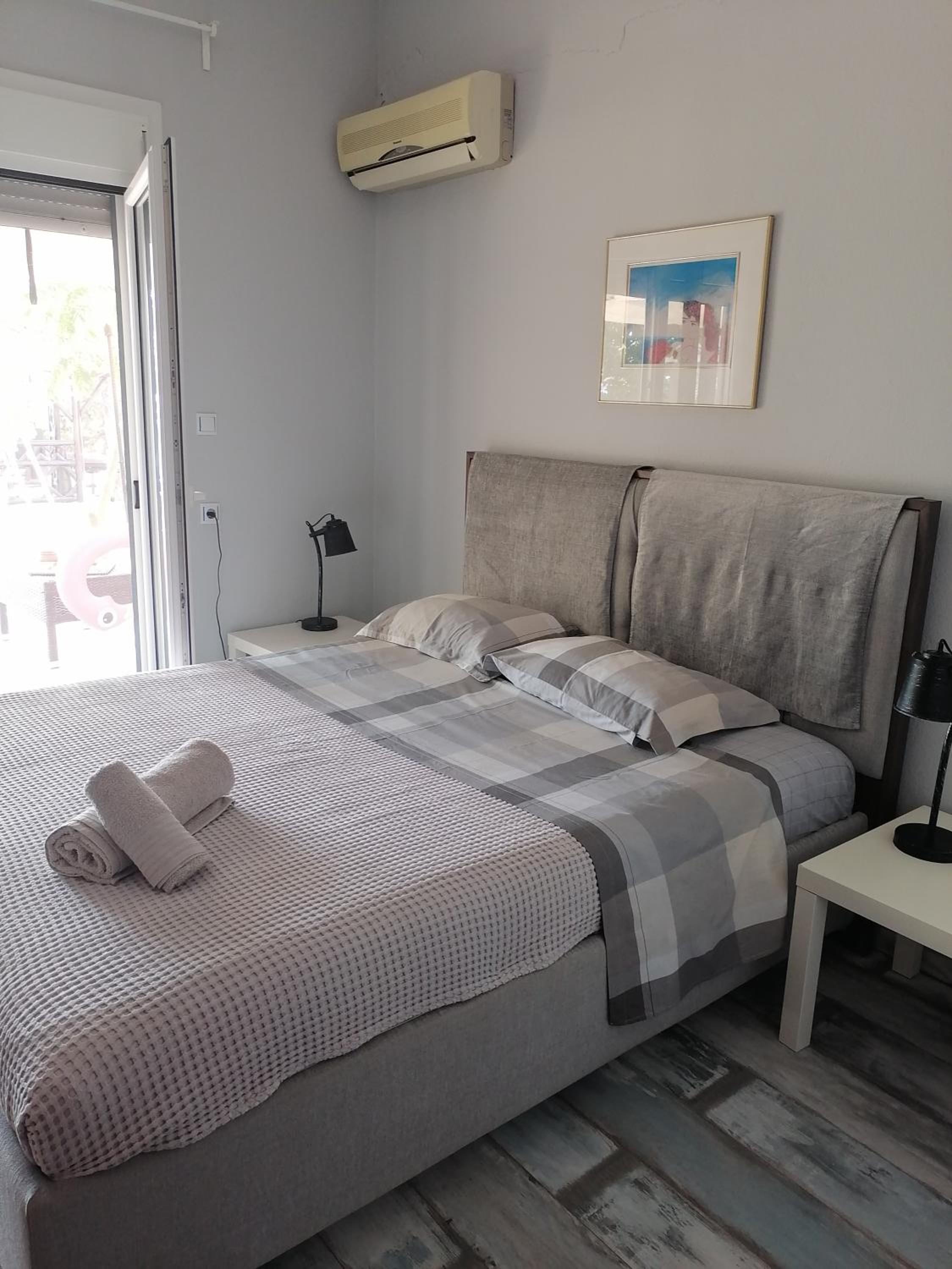 Two-Bedroom House photo 2