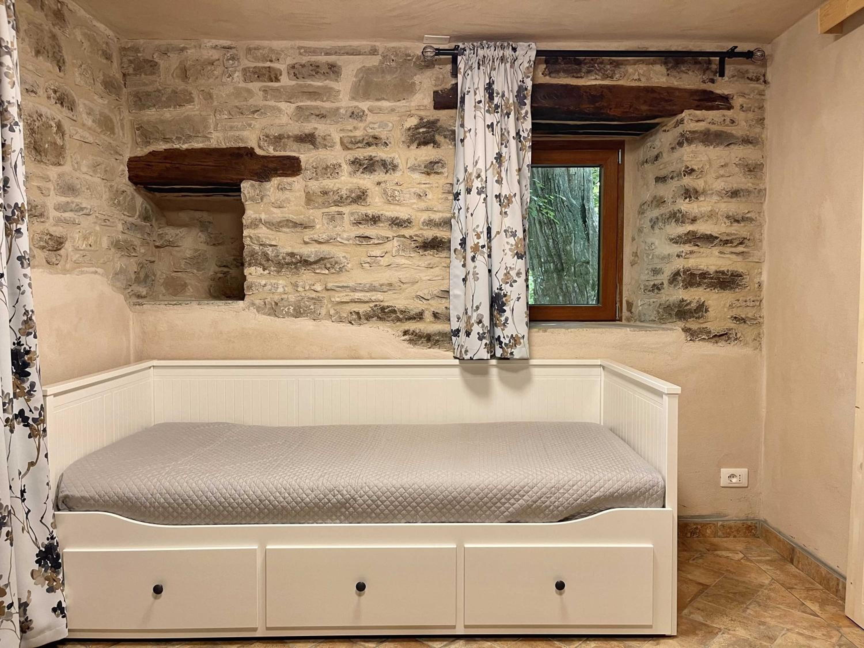 One-Bedroom Apartment with Garden