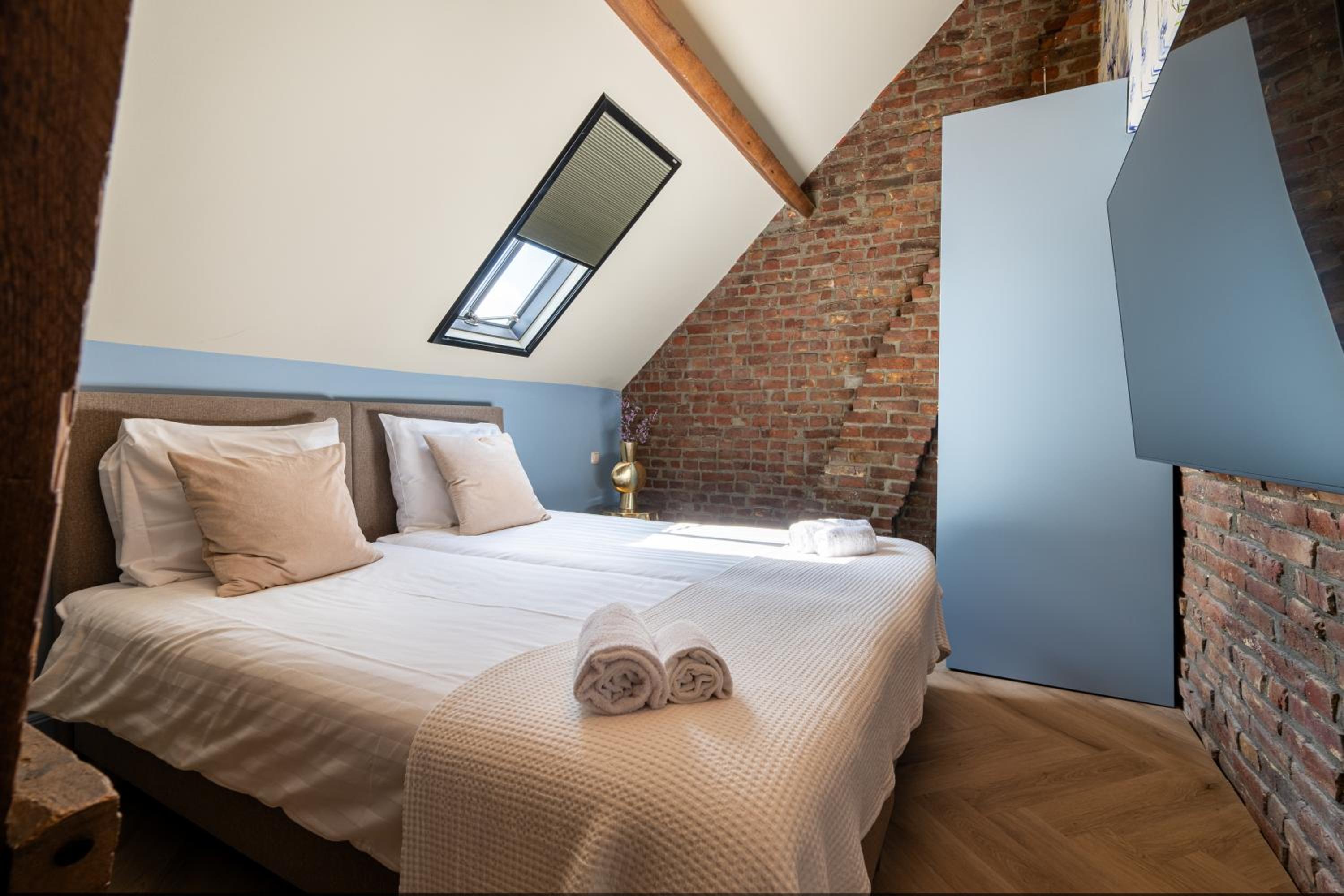 Deluxe Double or Twin Room - Photo 15