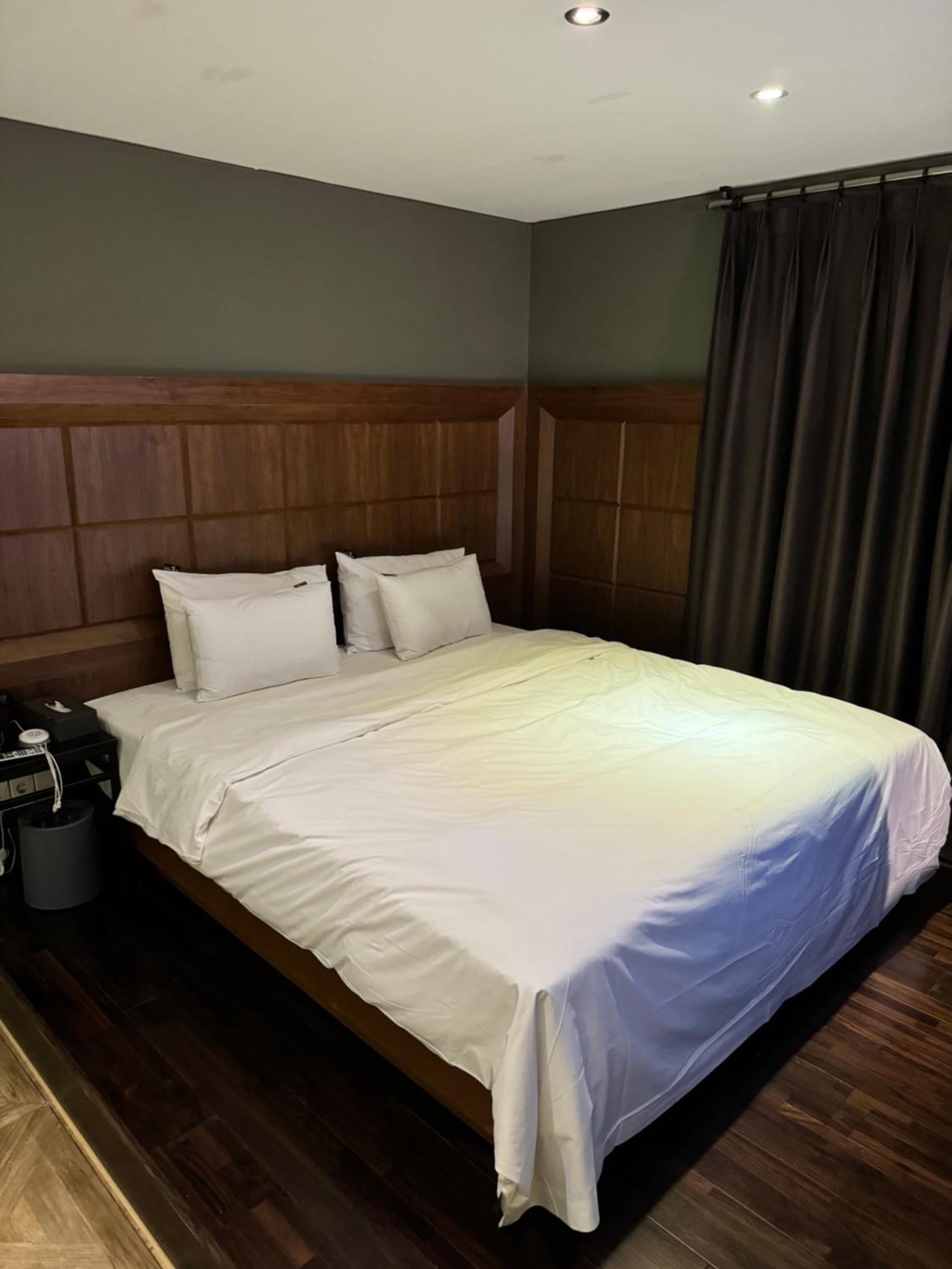 Suite - Photo 5