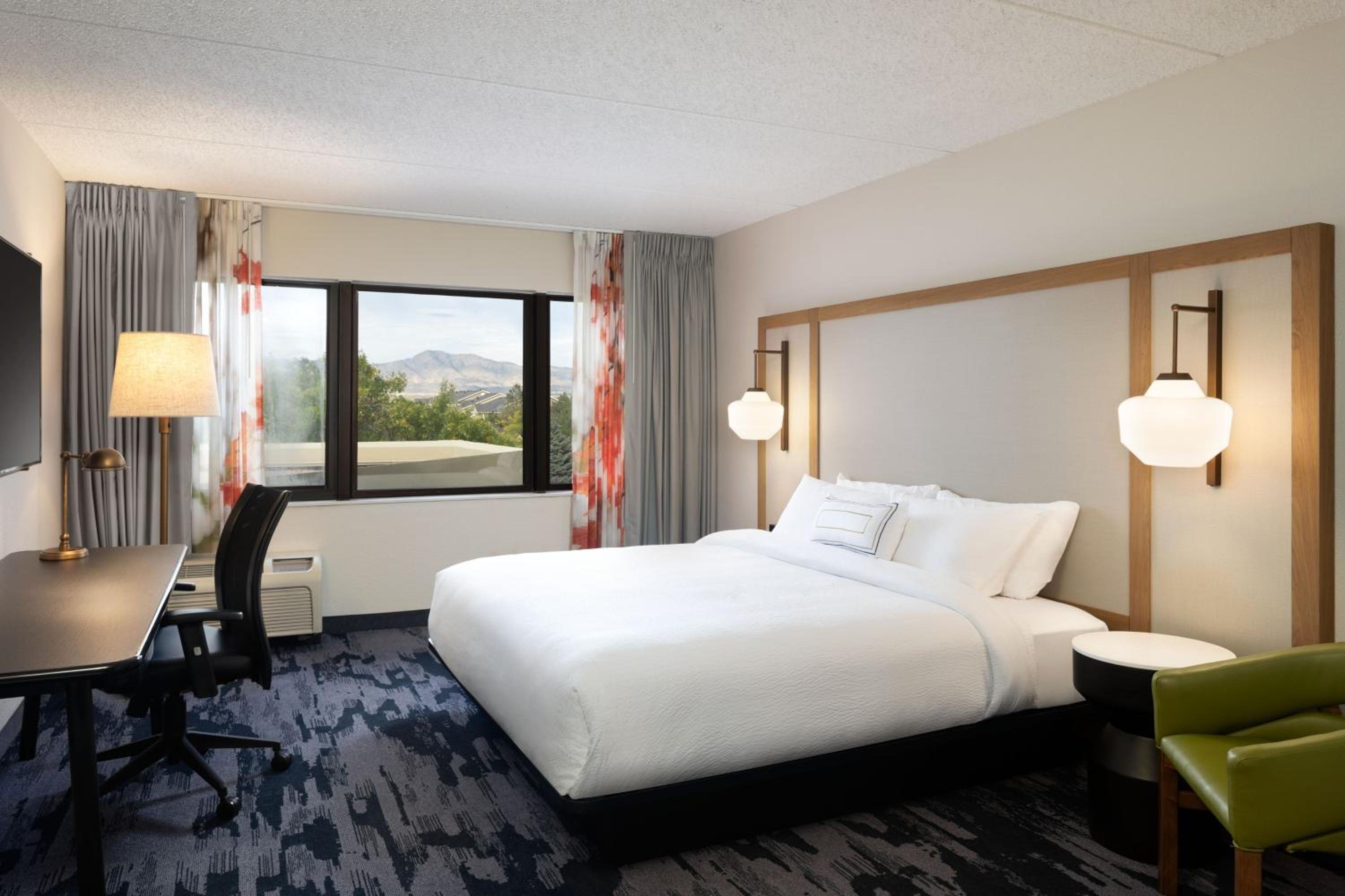 King Room with Mountain View - Photo 1