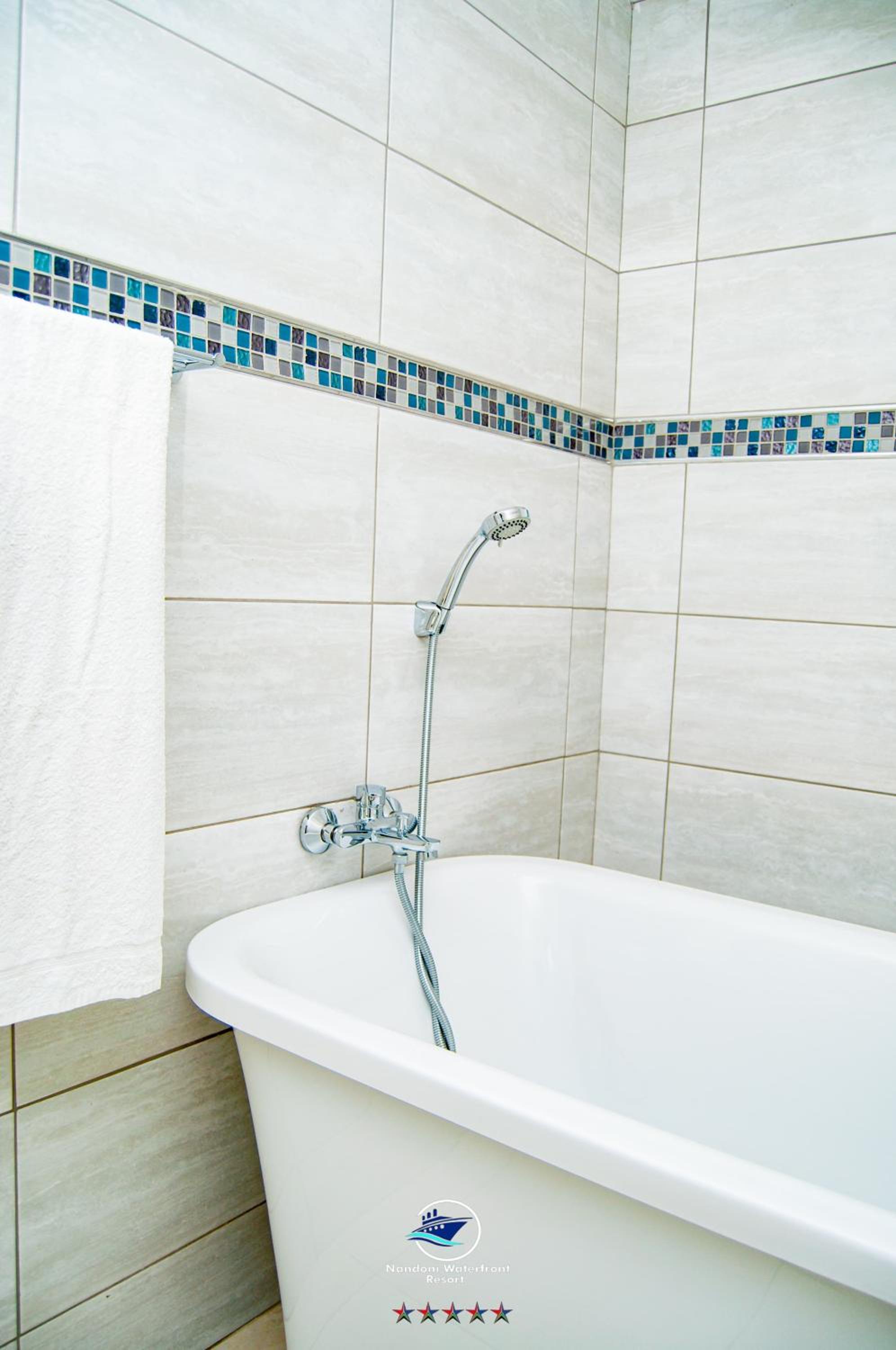 Superior Suite - Photo 4
