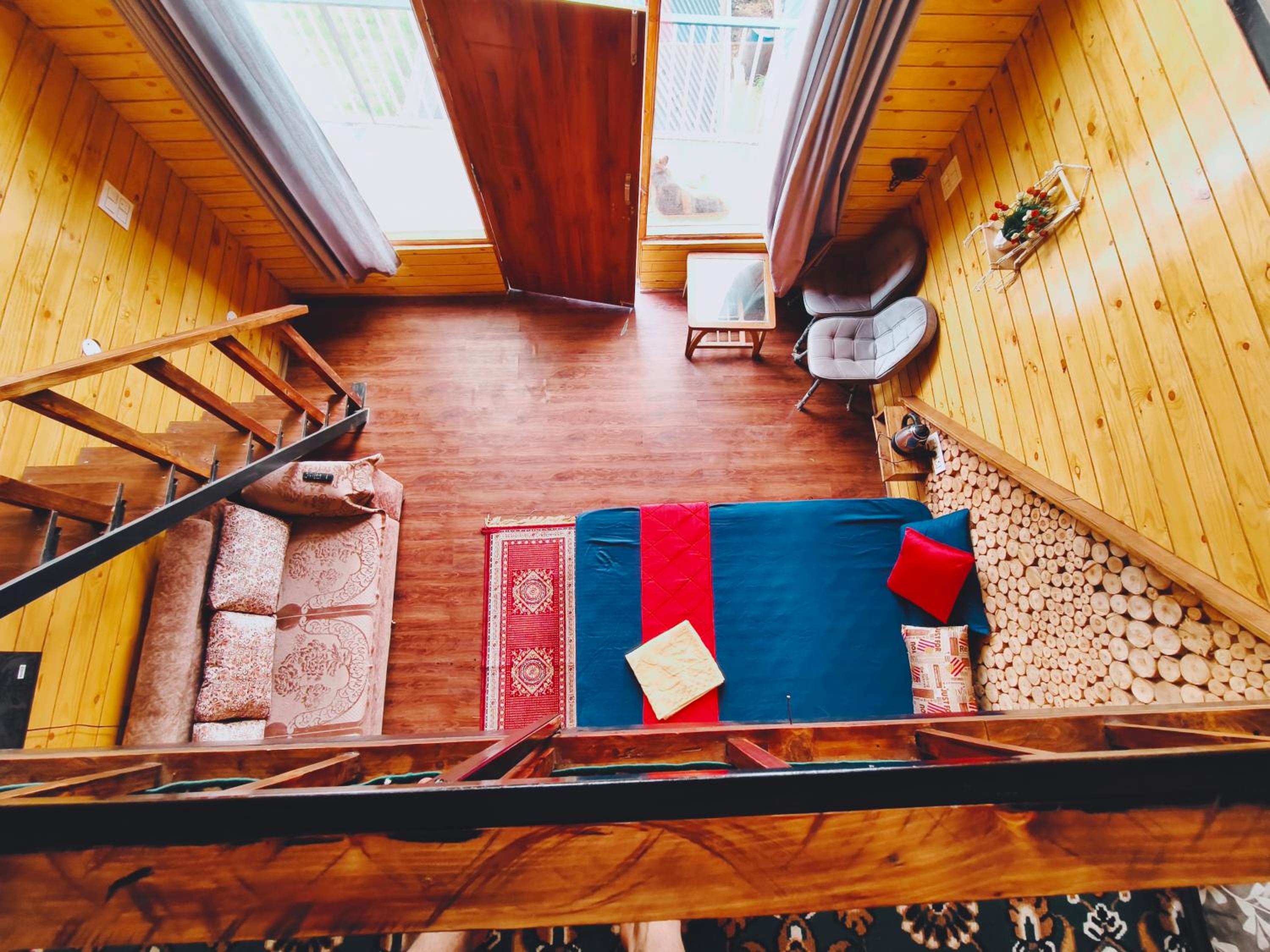 Family Room with Mountain View photo 1