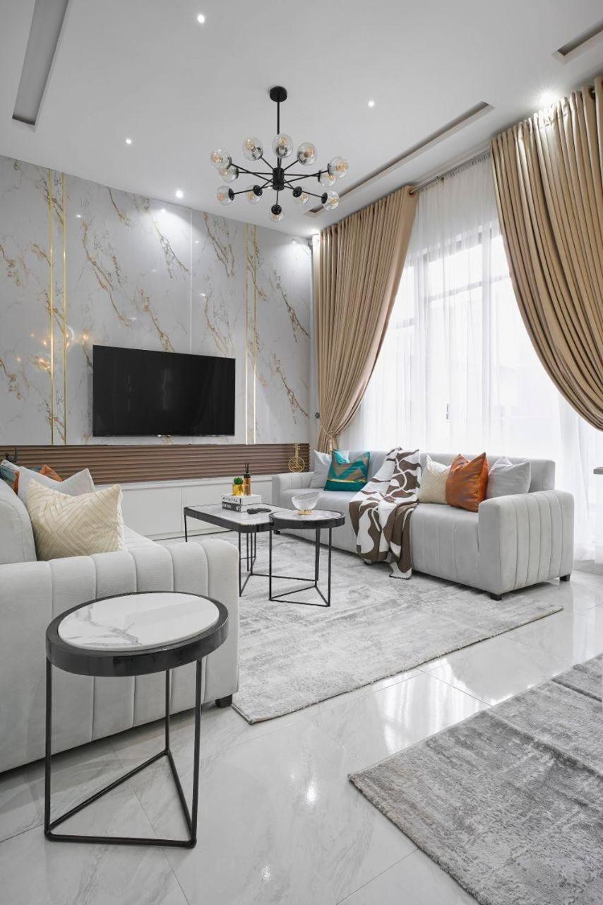 Family Two-Bedroom Apartment with View photo 1