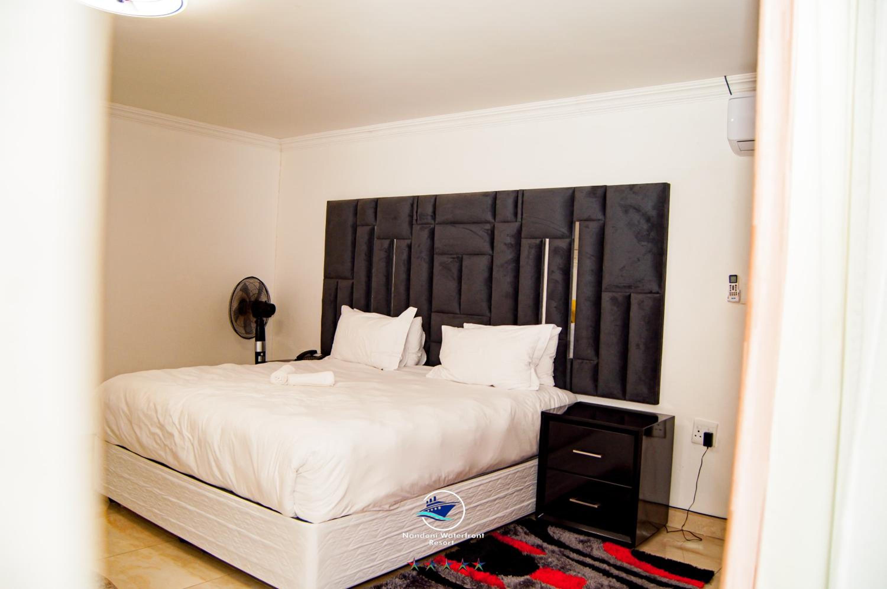 Superior Suite - Photo 12