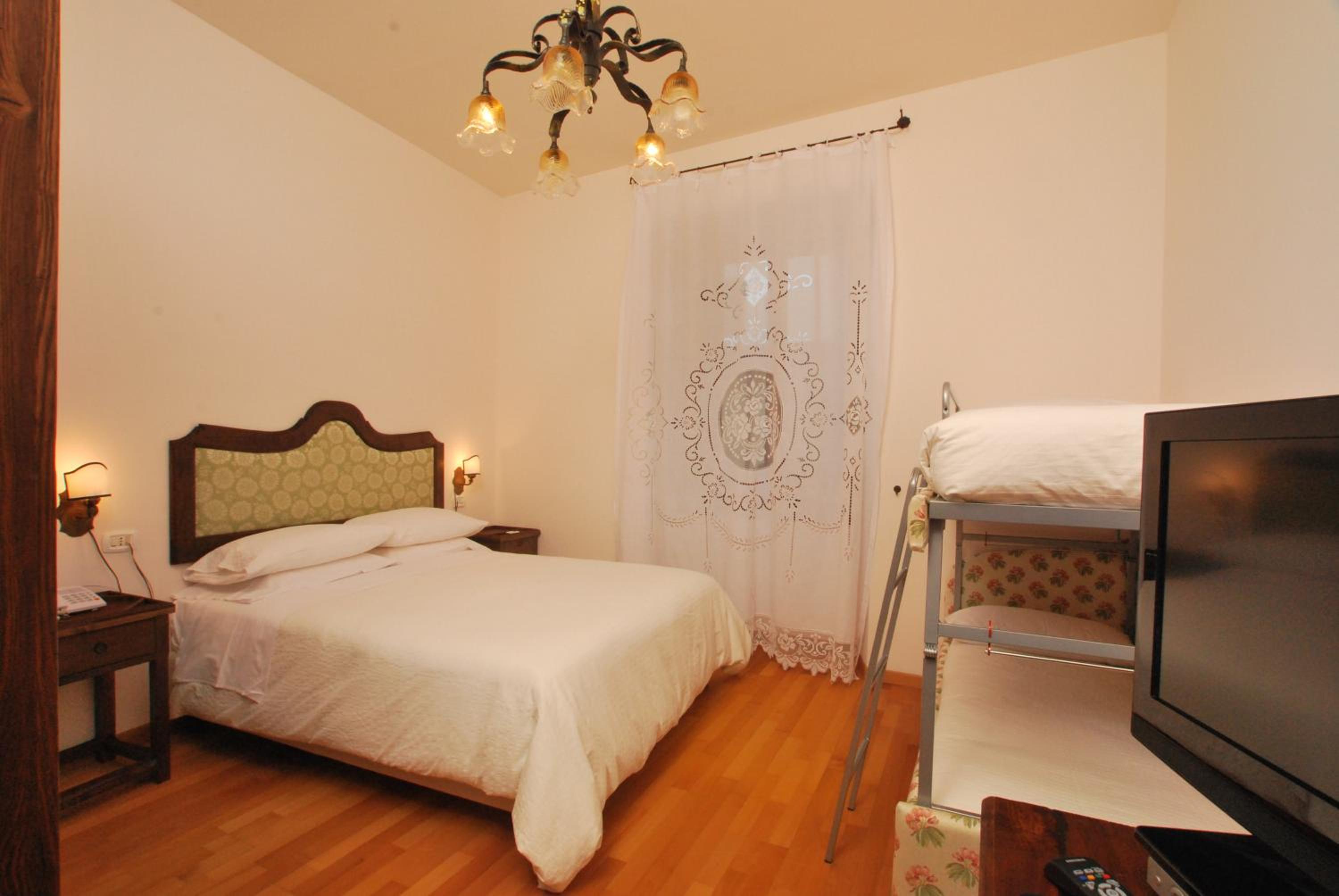 Comfort Quadruple Room