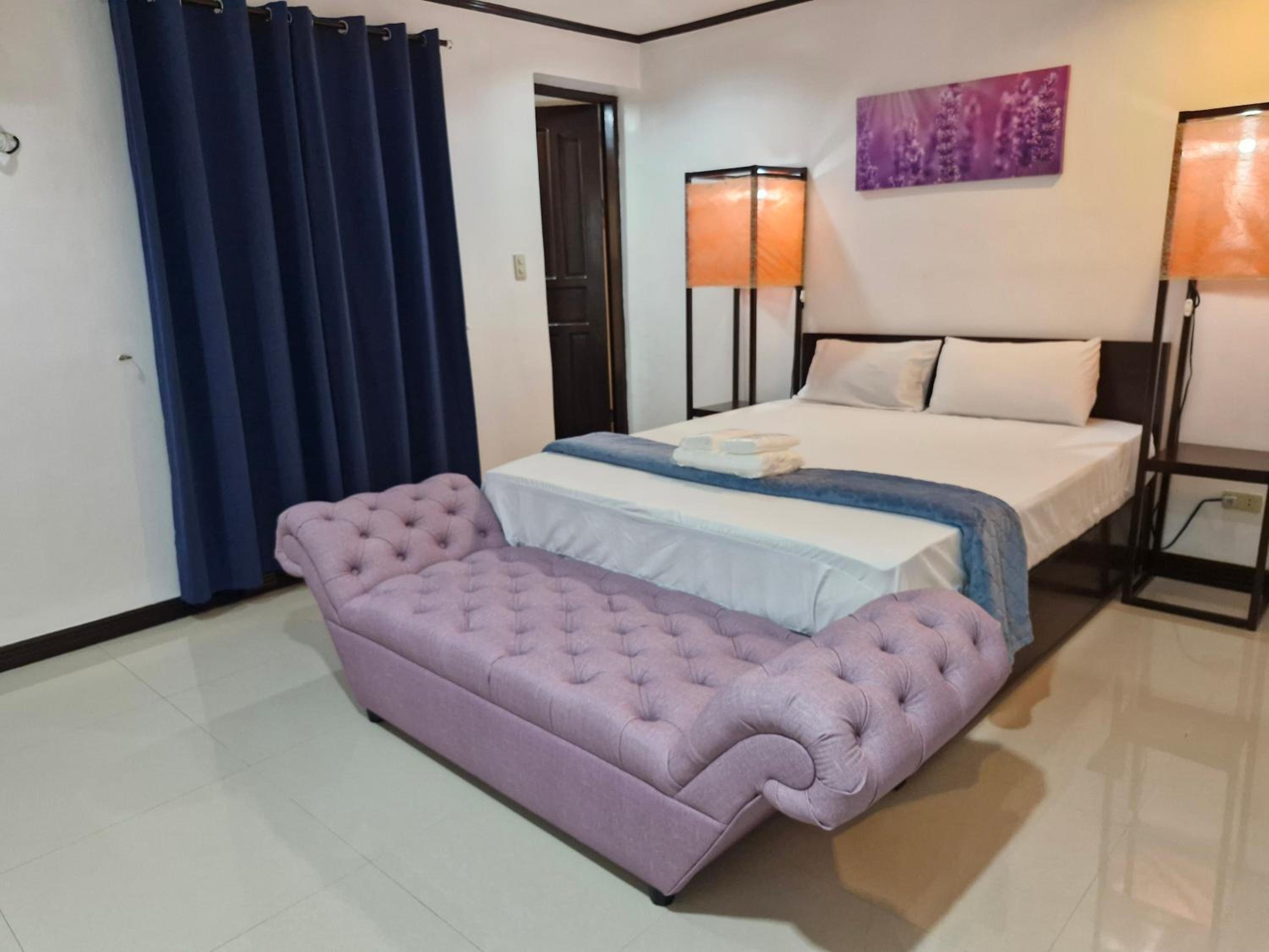Double Room with Private Bathroom photo 1