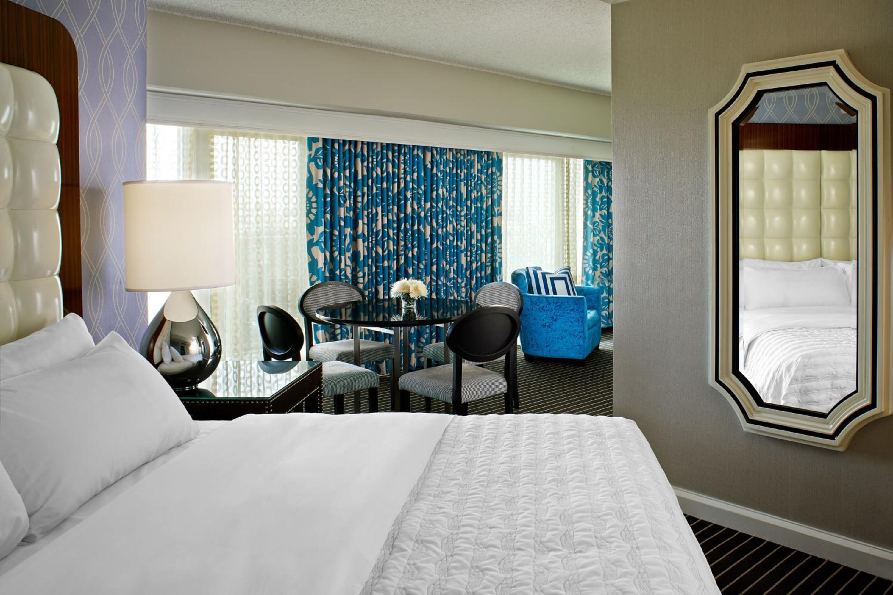 Sunset King Suite