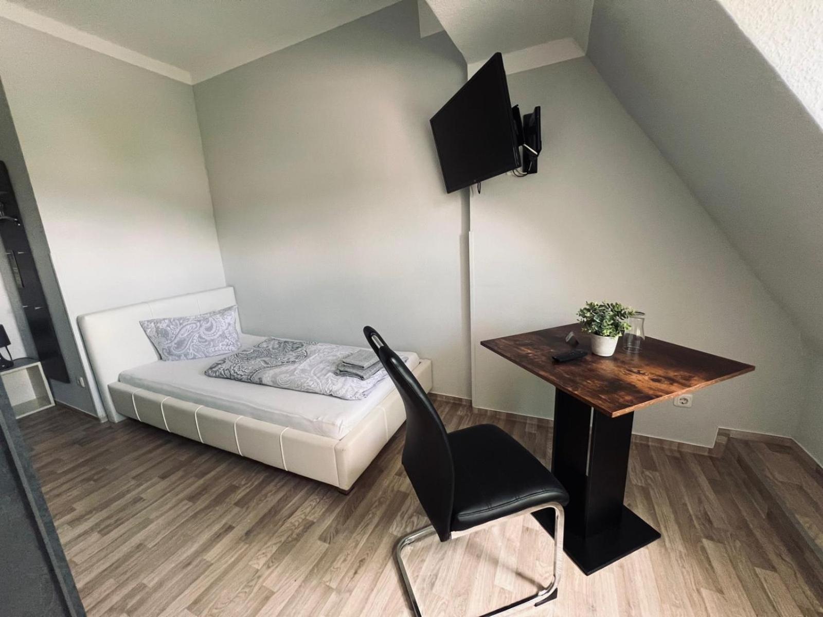 Single Room photo 2