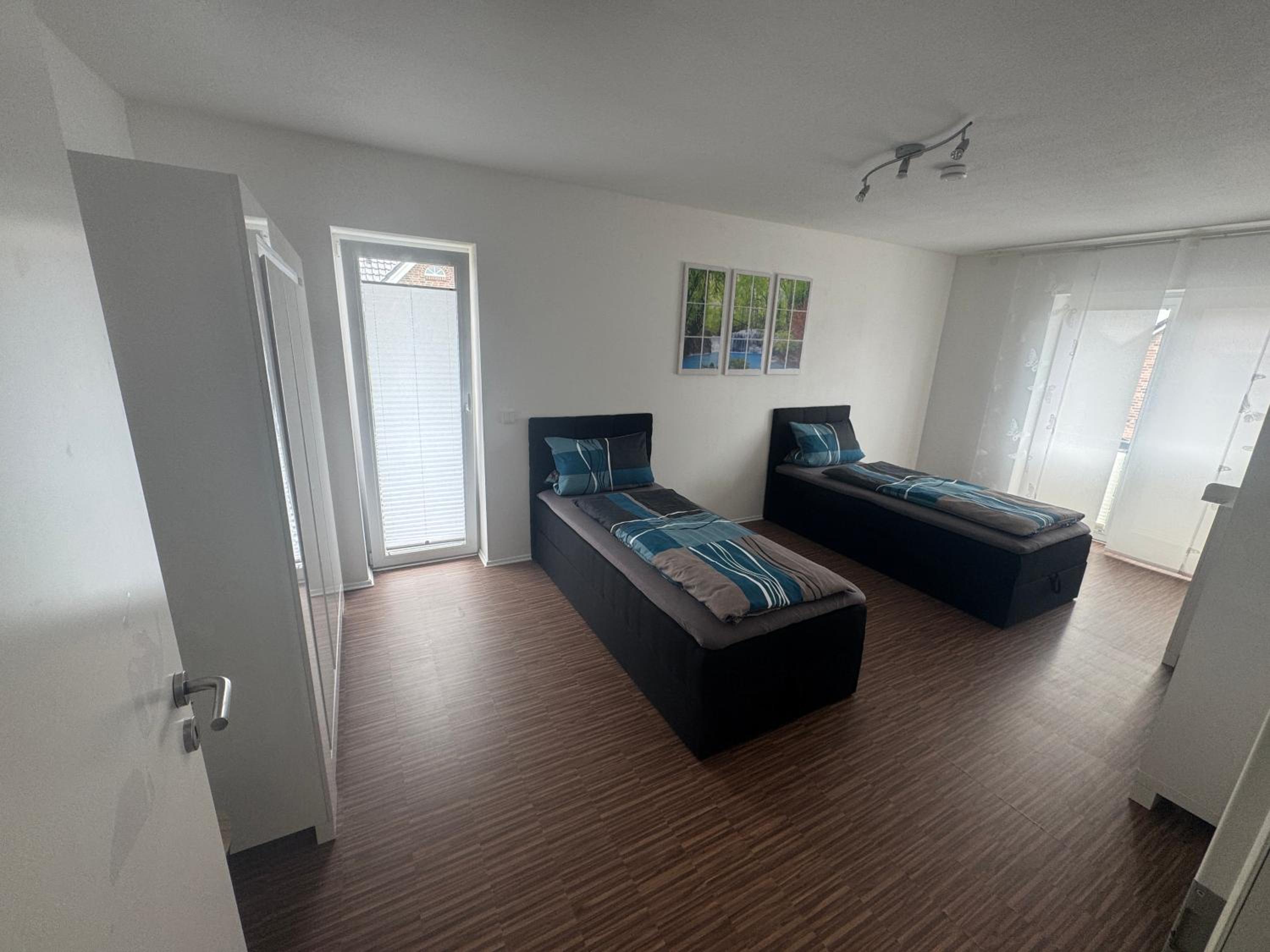 Four-Bedroom House photo 2