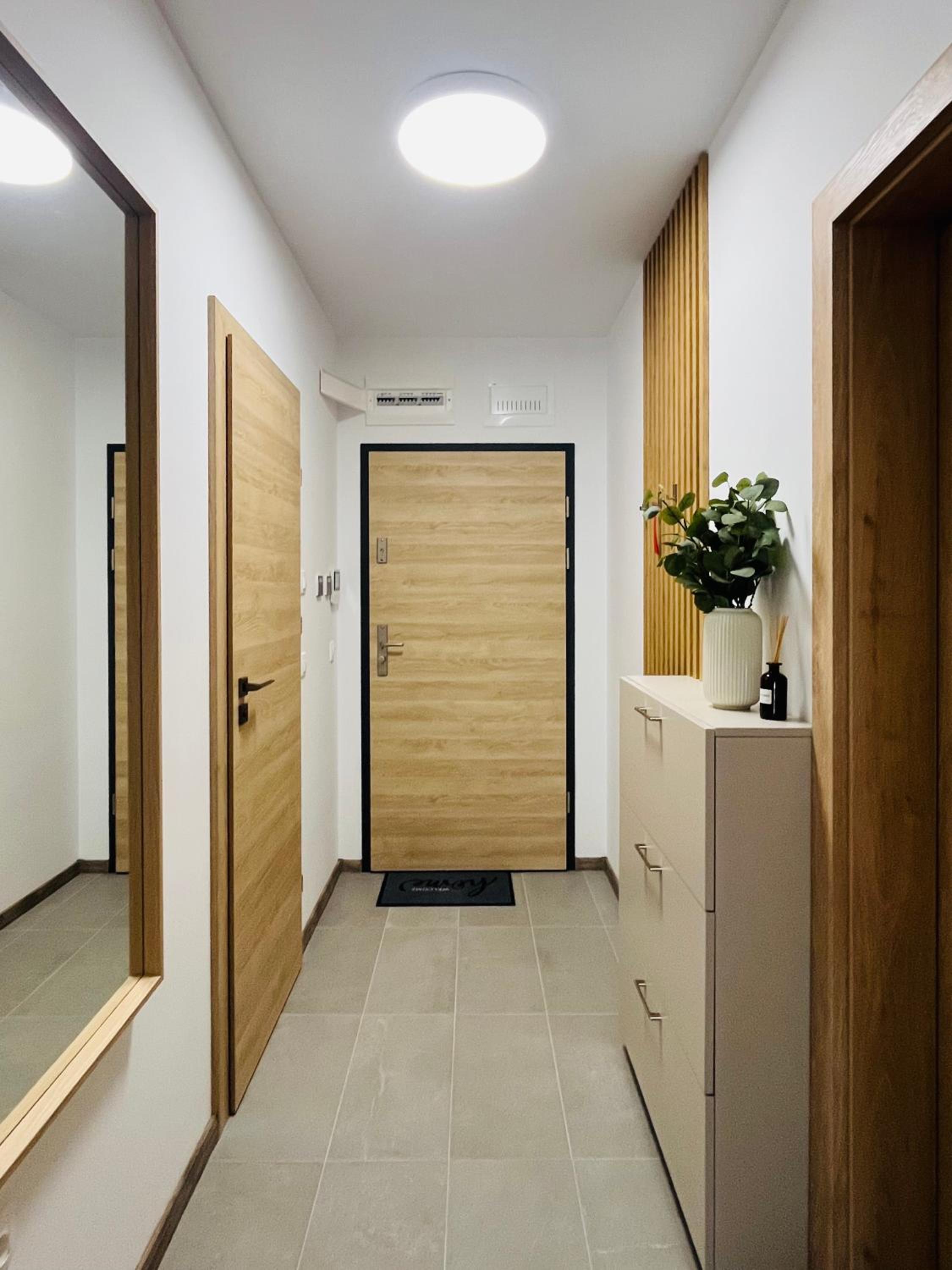 One-Bedroom Apartment with Garden photo 2