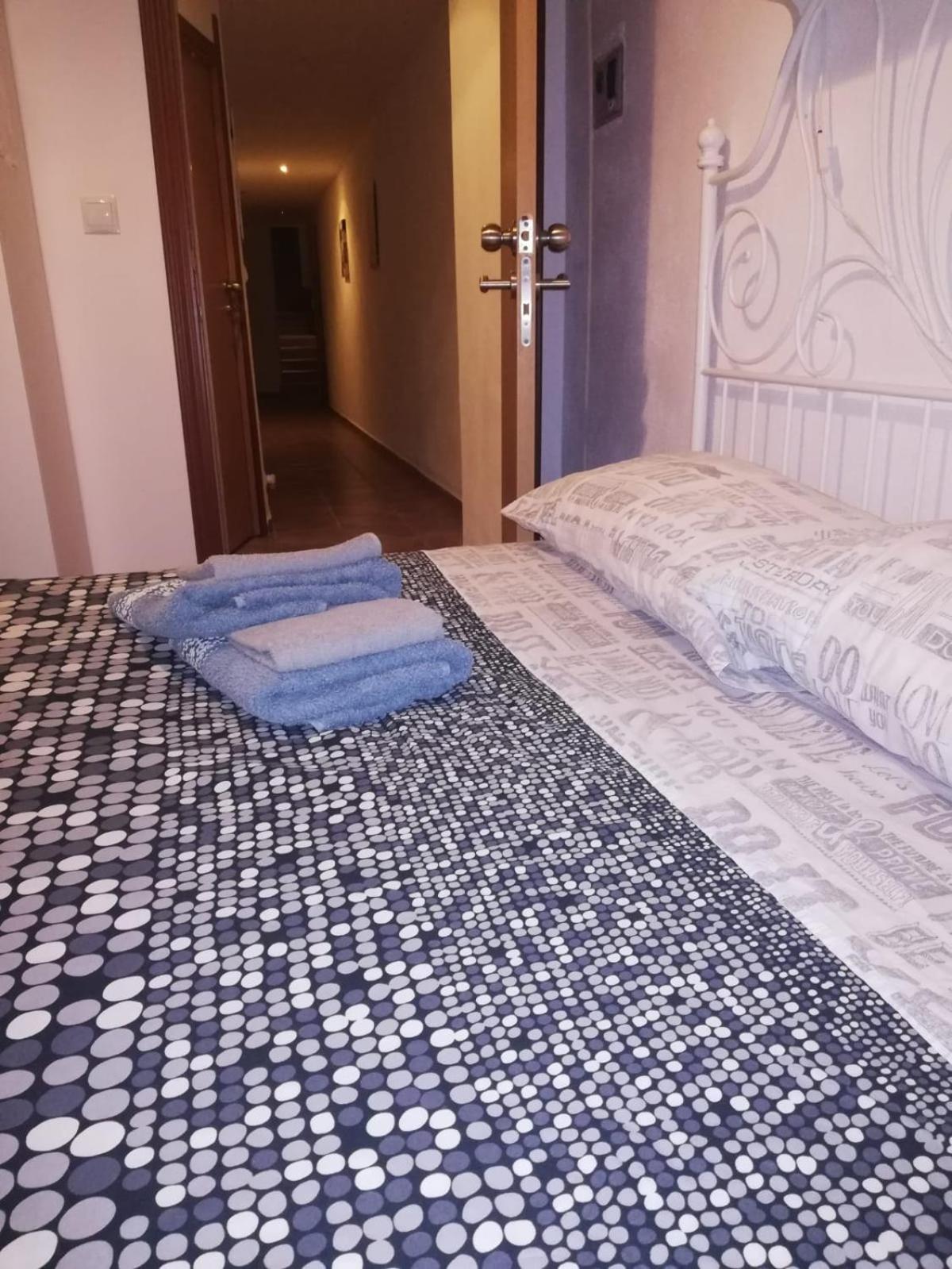 Habitación Doble con Baño Privado