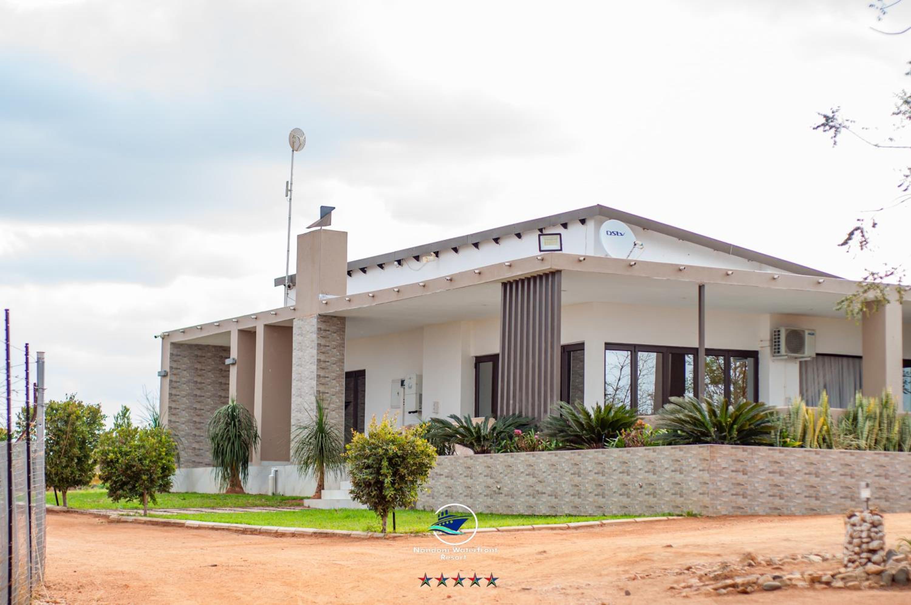 Three-Bedroom Villa - Photo 25