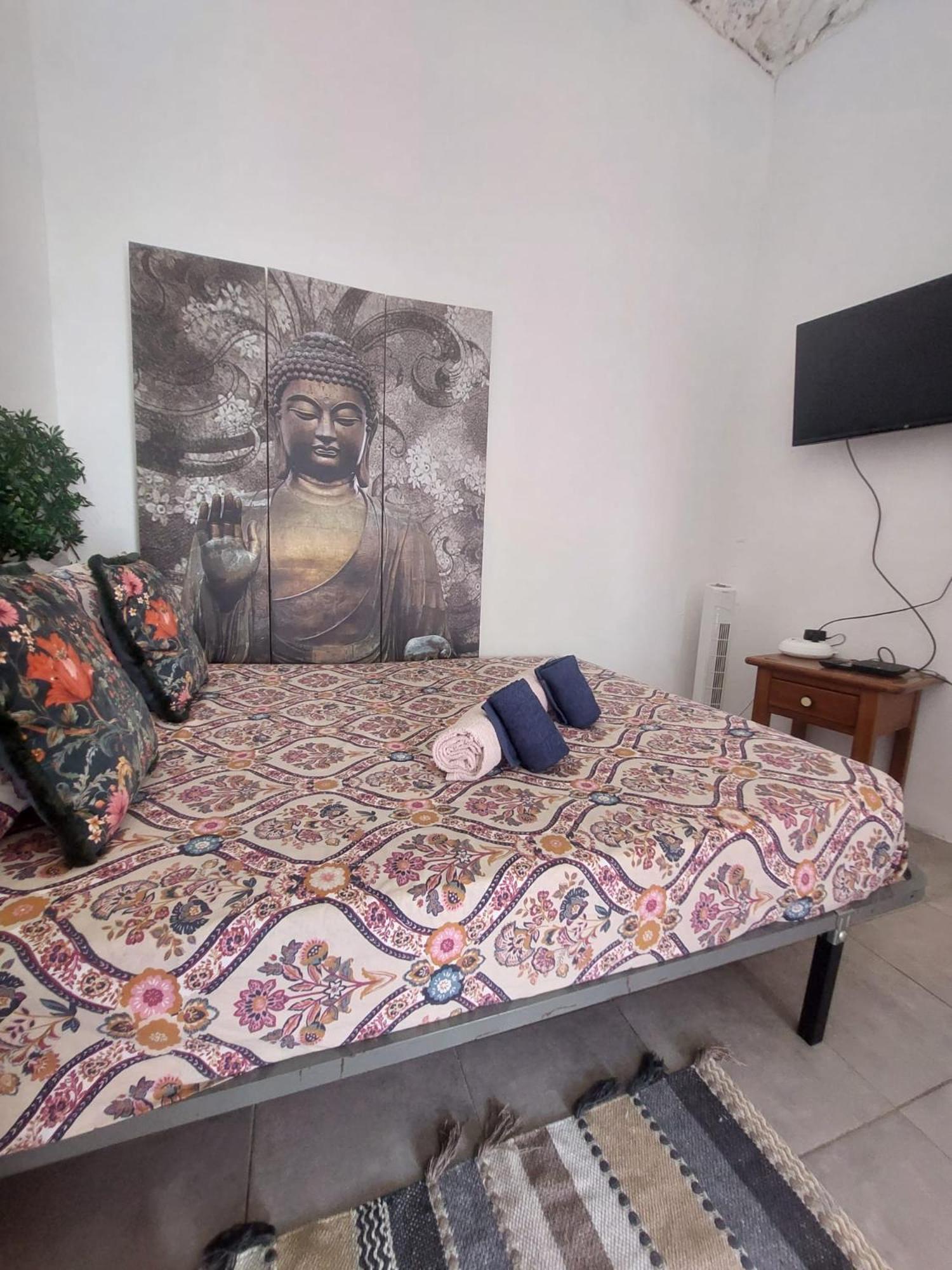 One-Bedroom House photo 1