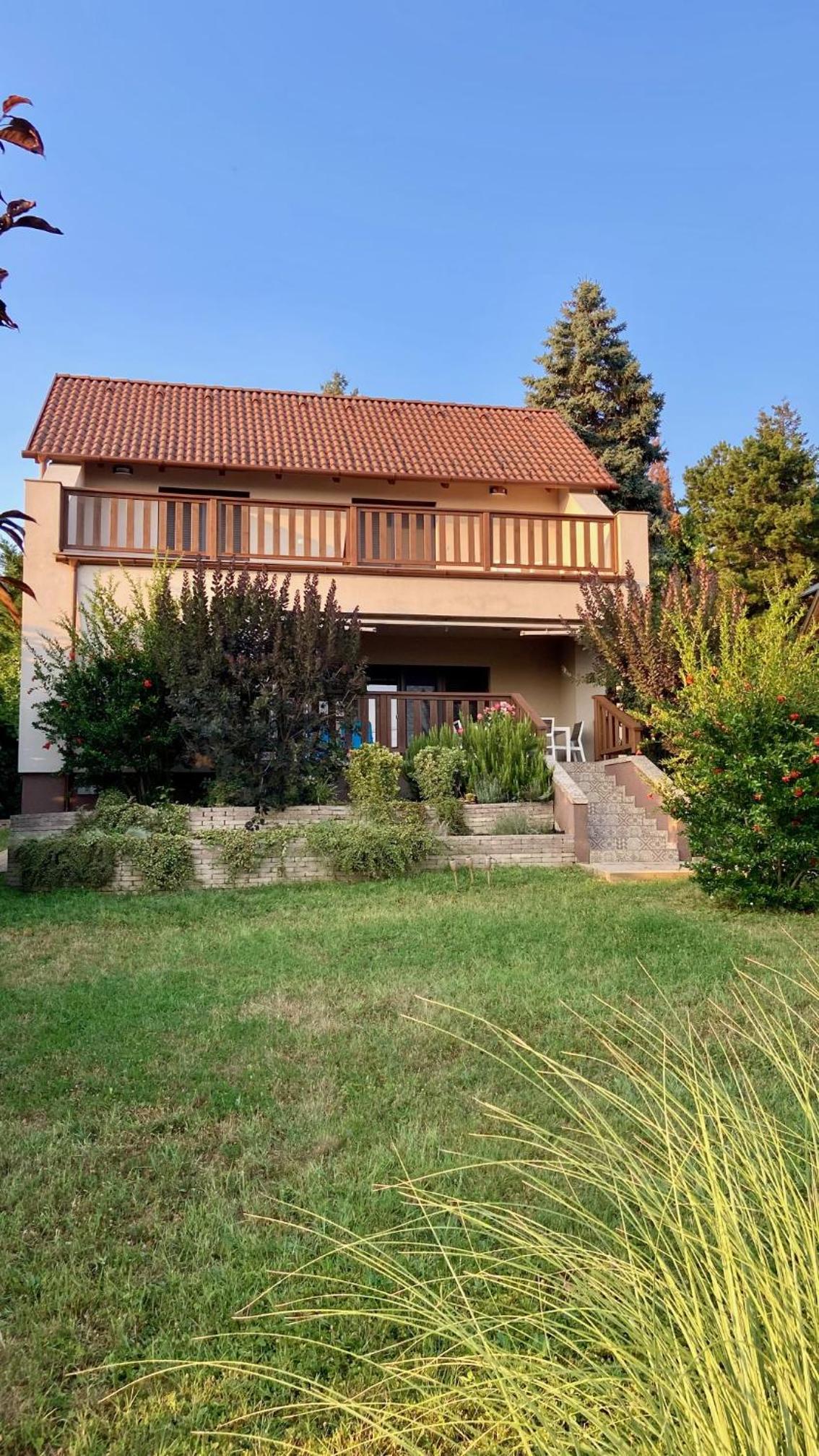 Apartment with Lake View photo 1