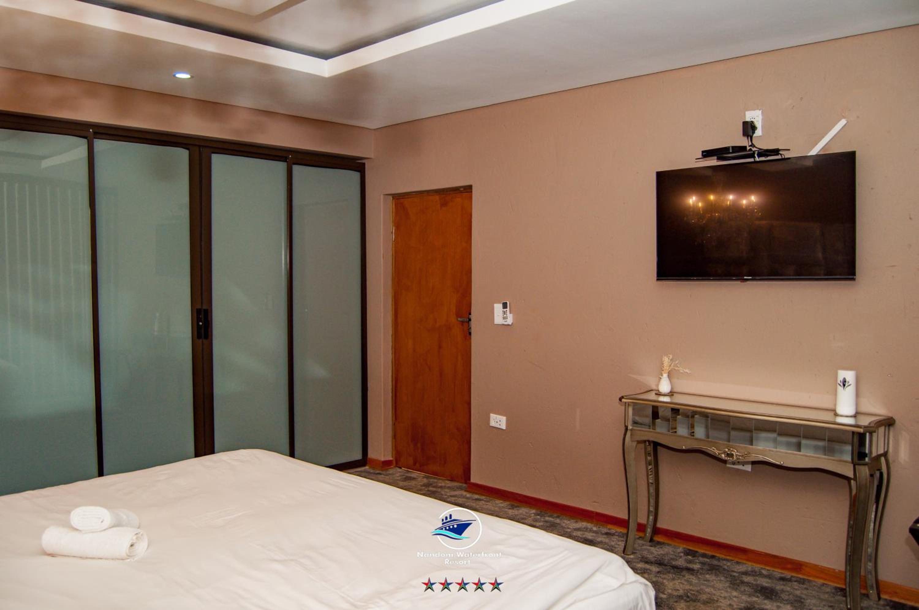 Two-Bedroom Villa - Photo 27