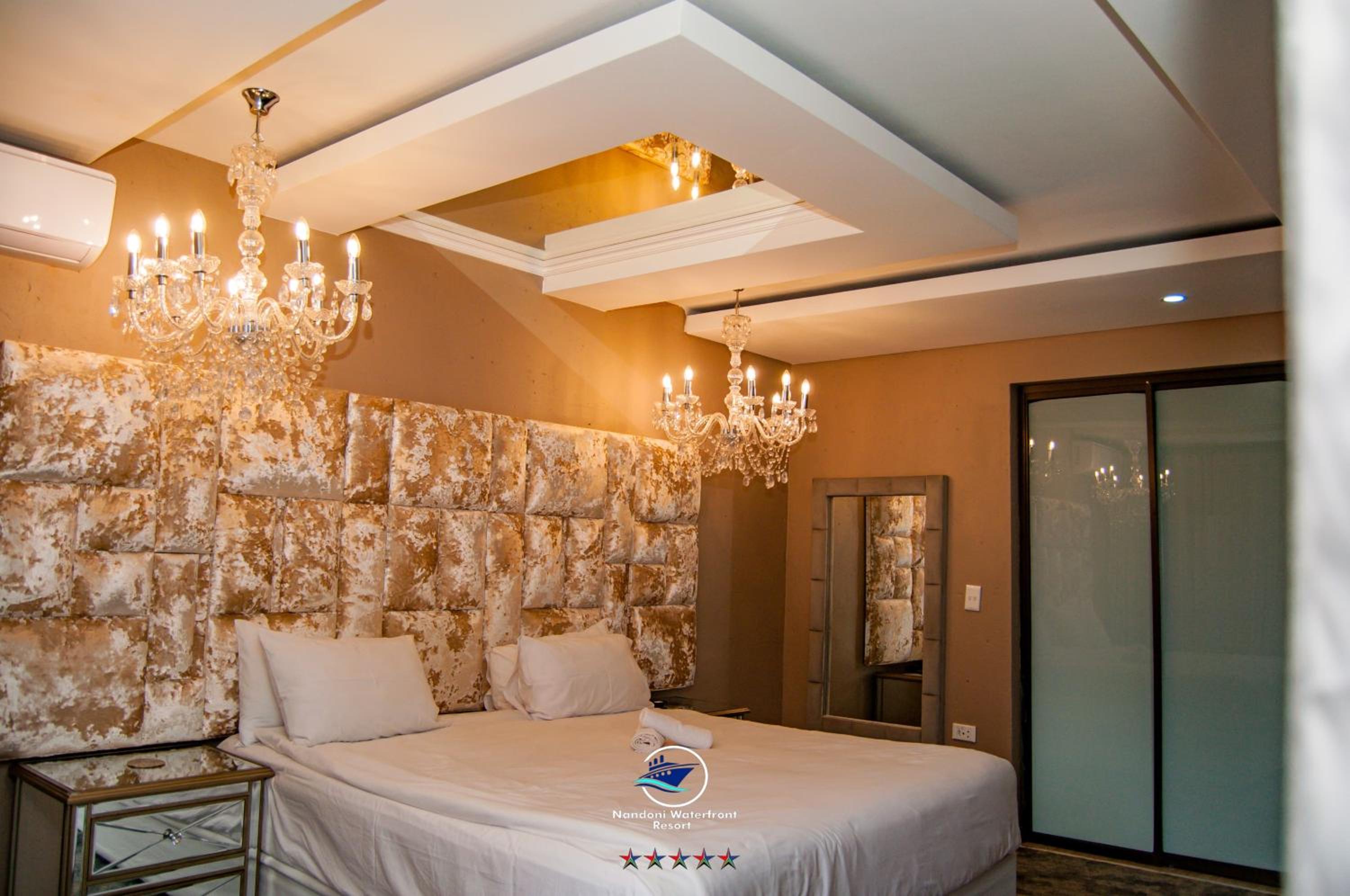 Two-Bedroom Villa - Photo 22