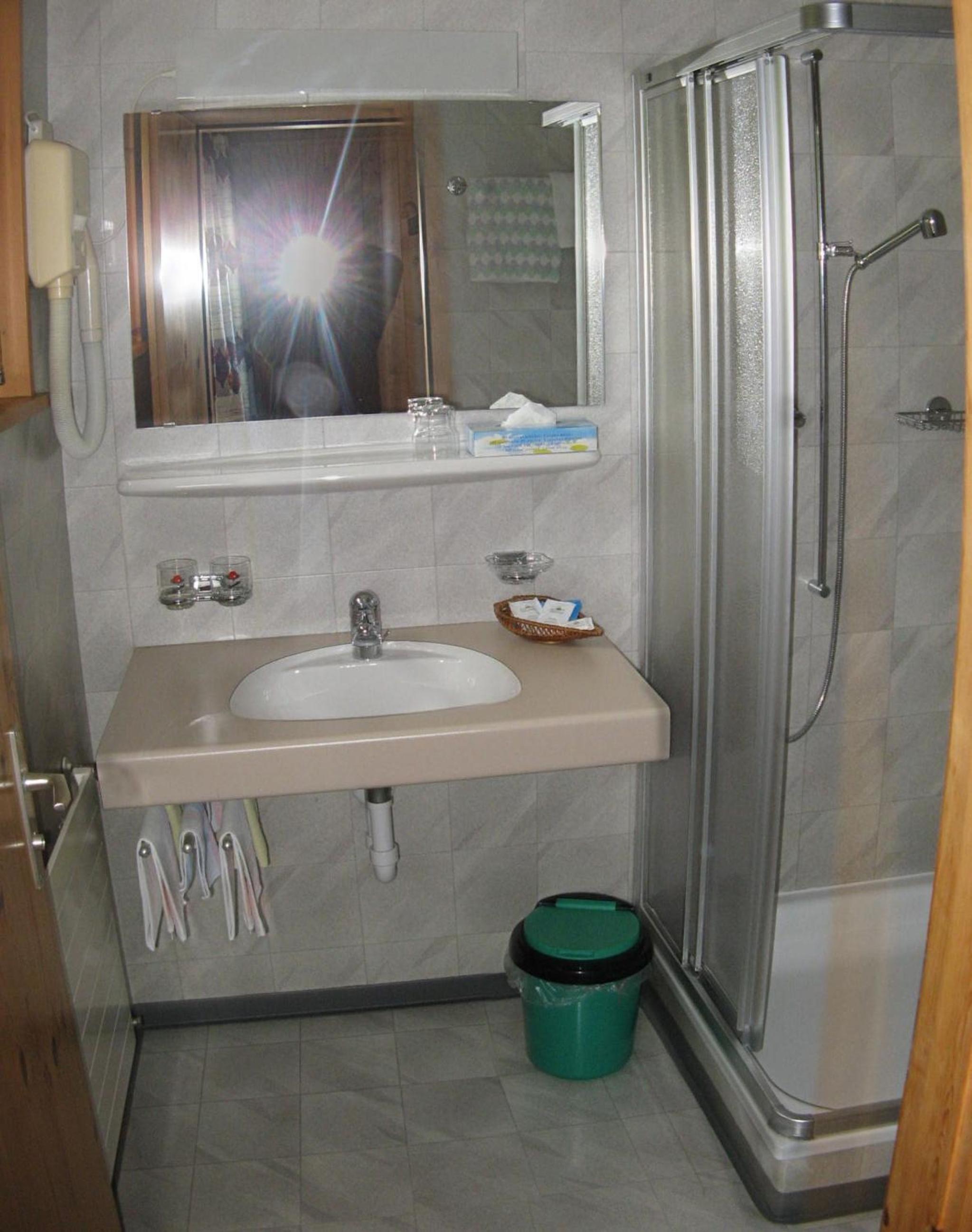 Triple Room with Private Bathroom photo 2