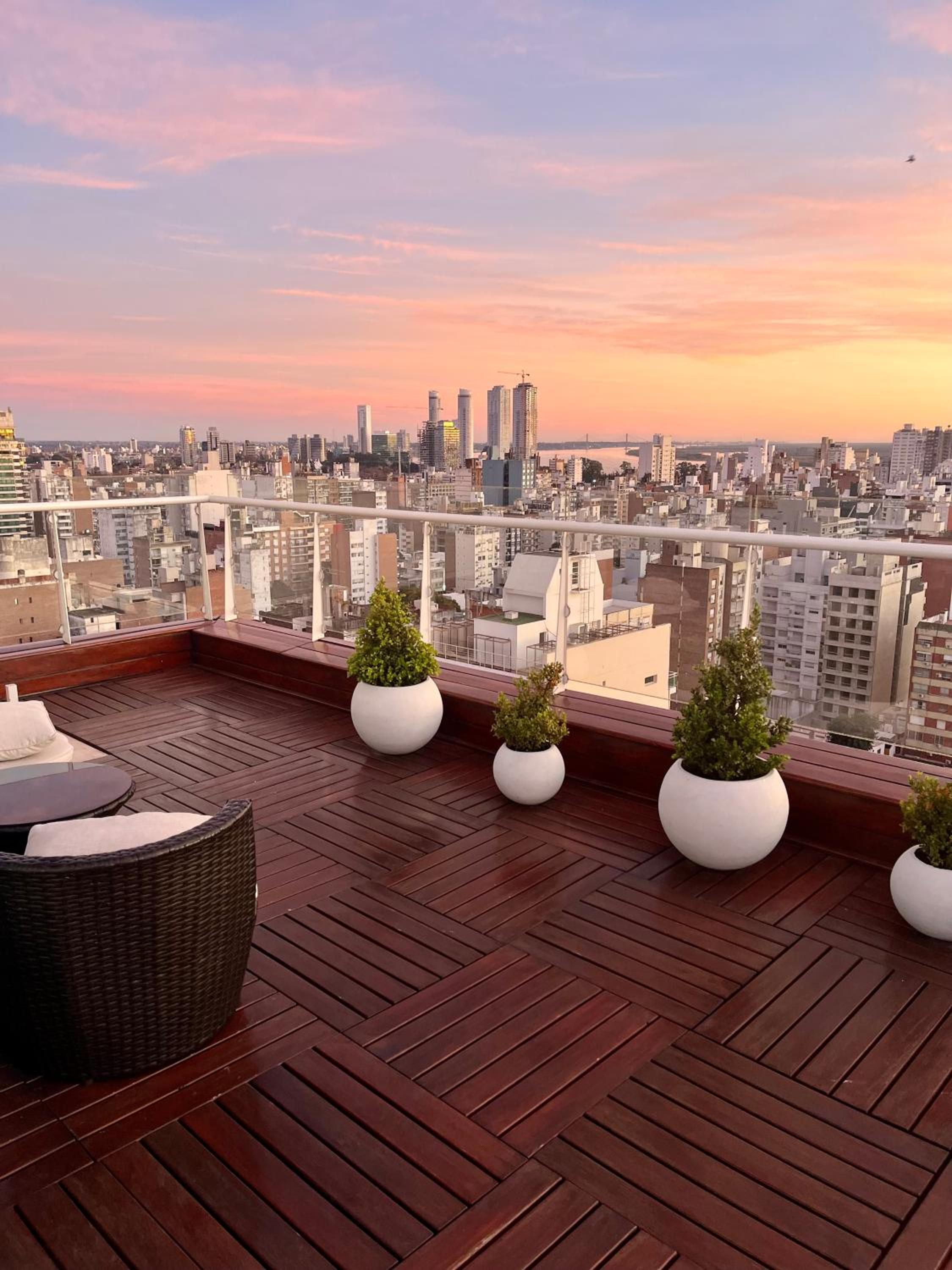 One-Bedroom King Suite with Balcony 2