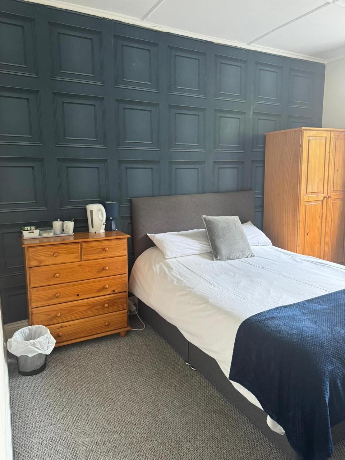 Double Room with Private External Bathroom