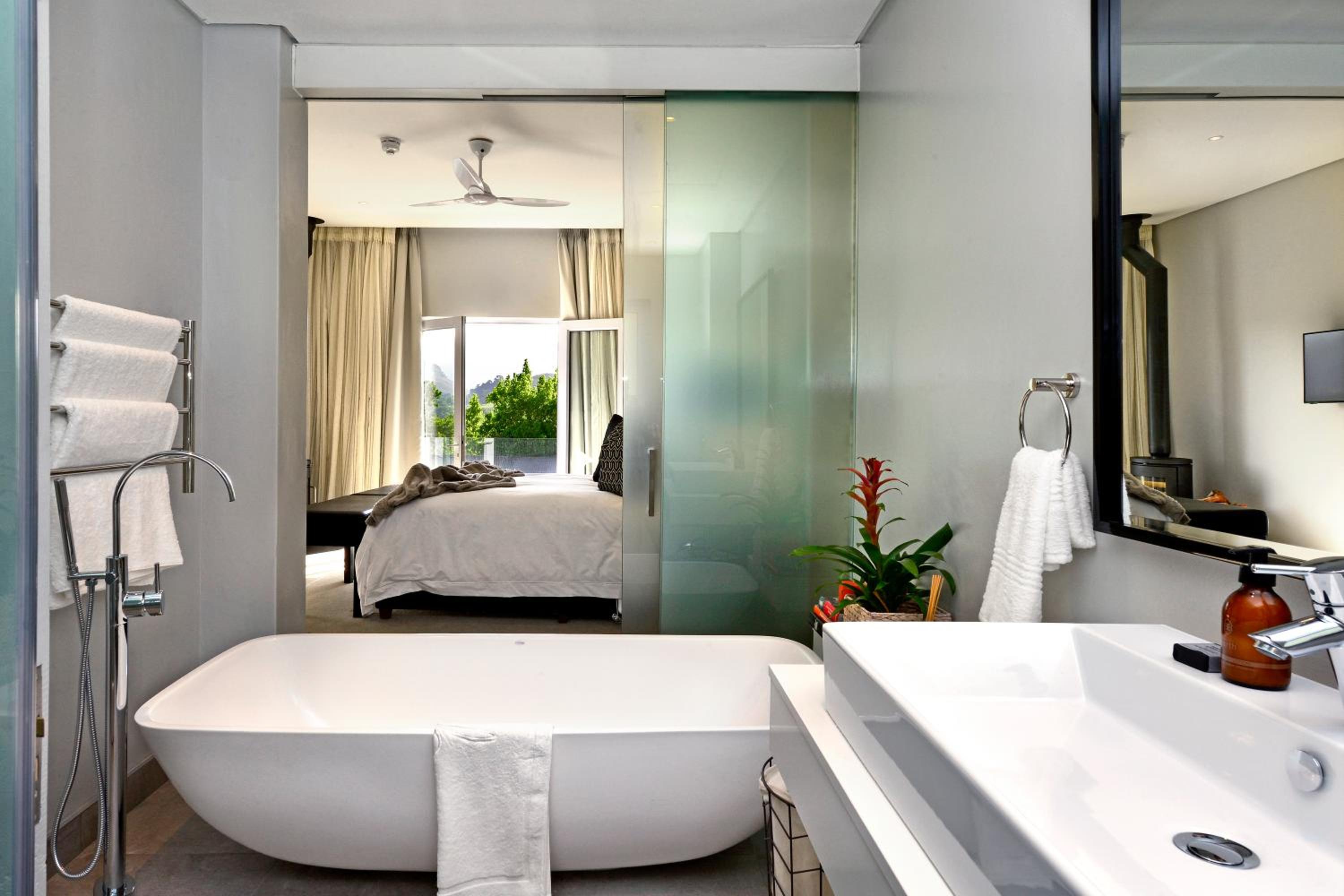 Luxury King or Twin Room with Mountain View - Photo 62