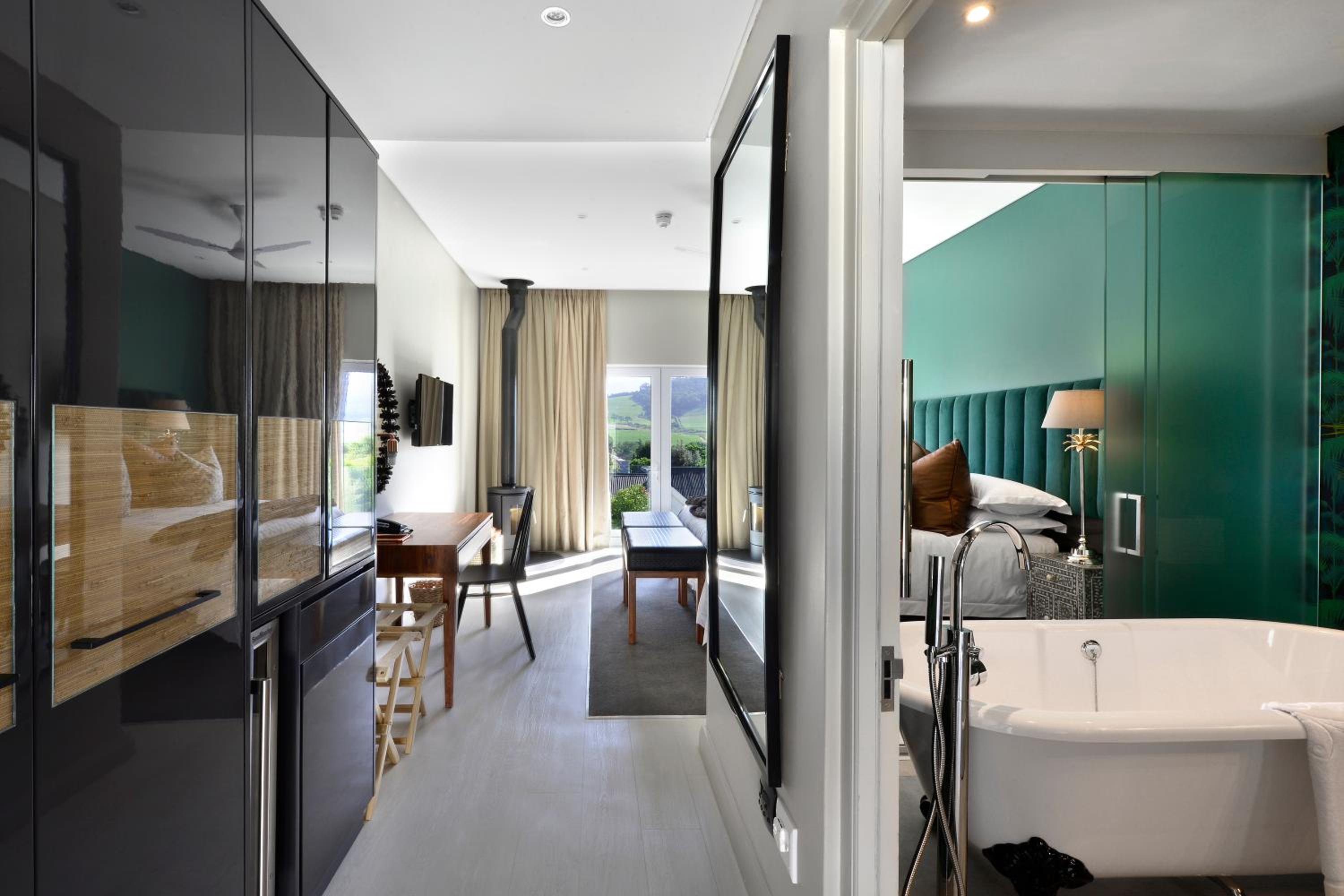 Luxury King or Twin Room with Mountain View - Photo 63