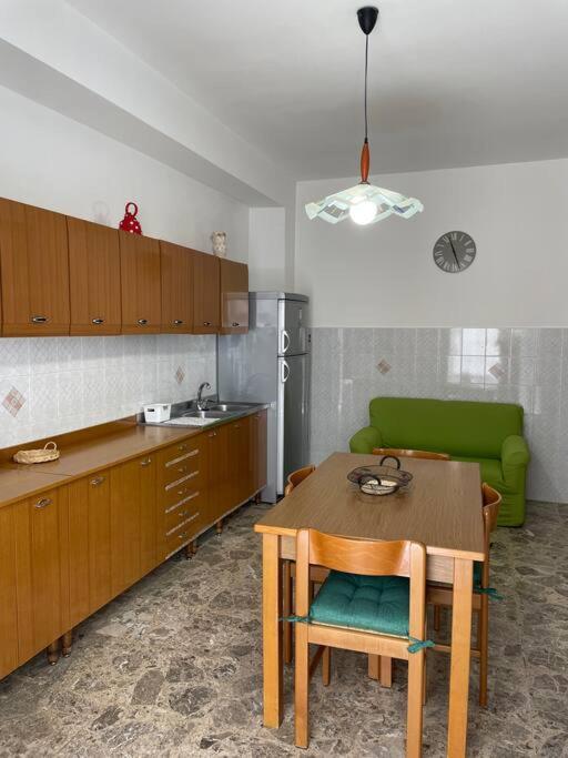 Three-Bedroom Apartment photo 2