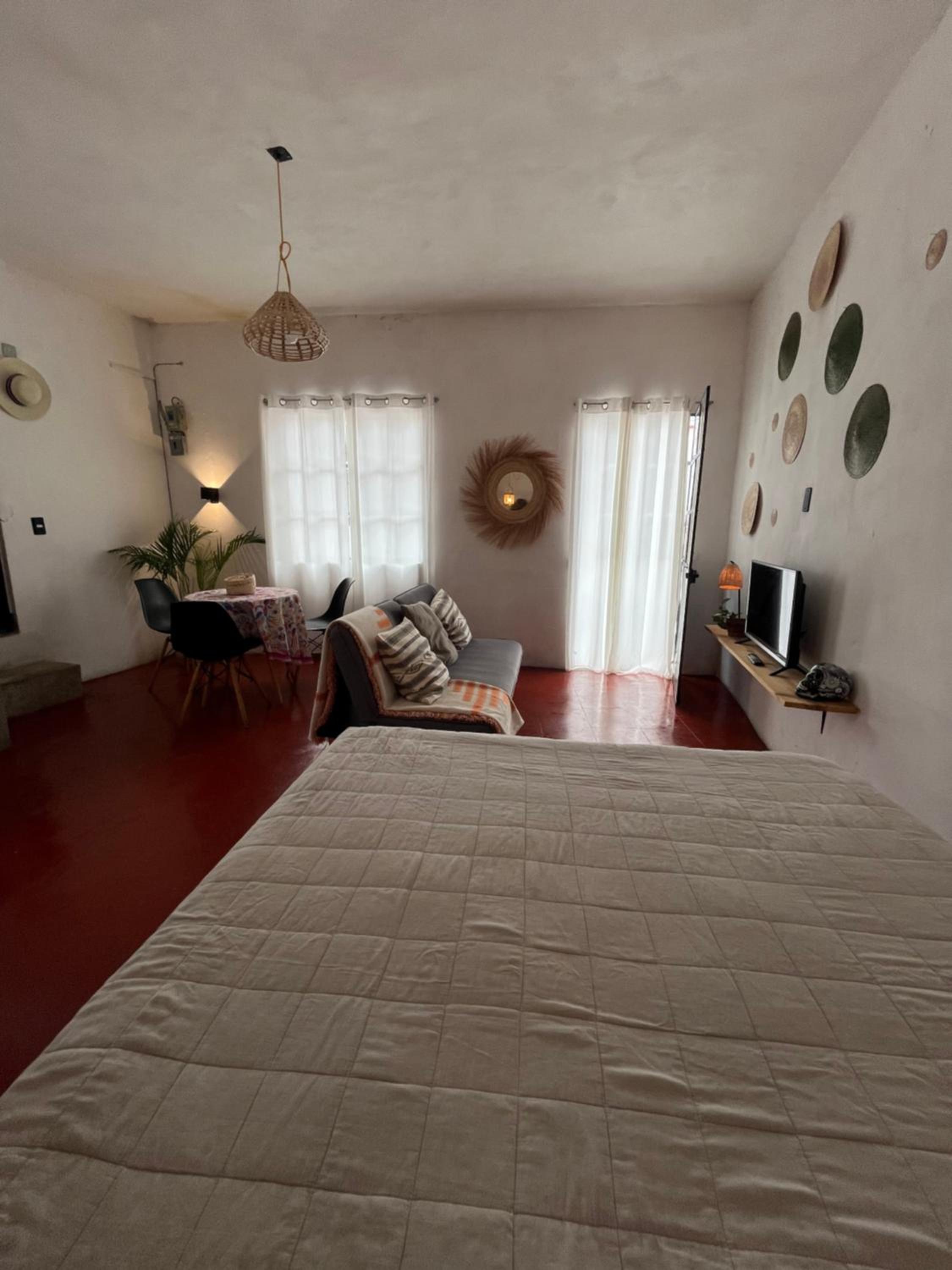 One-Bedroom Apartment photo 3